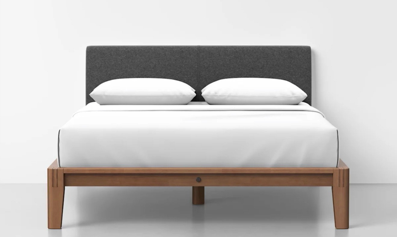 https://s3.amazonaws.com/lotting-images-prod/pillowboard_1783007051693.jpeg