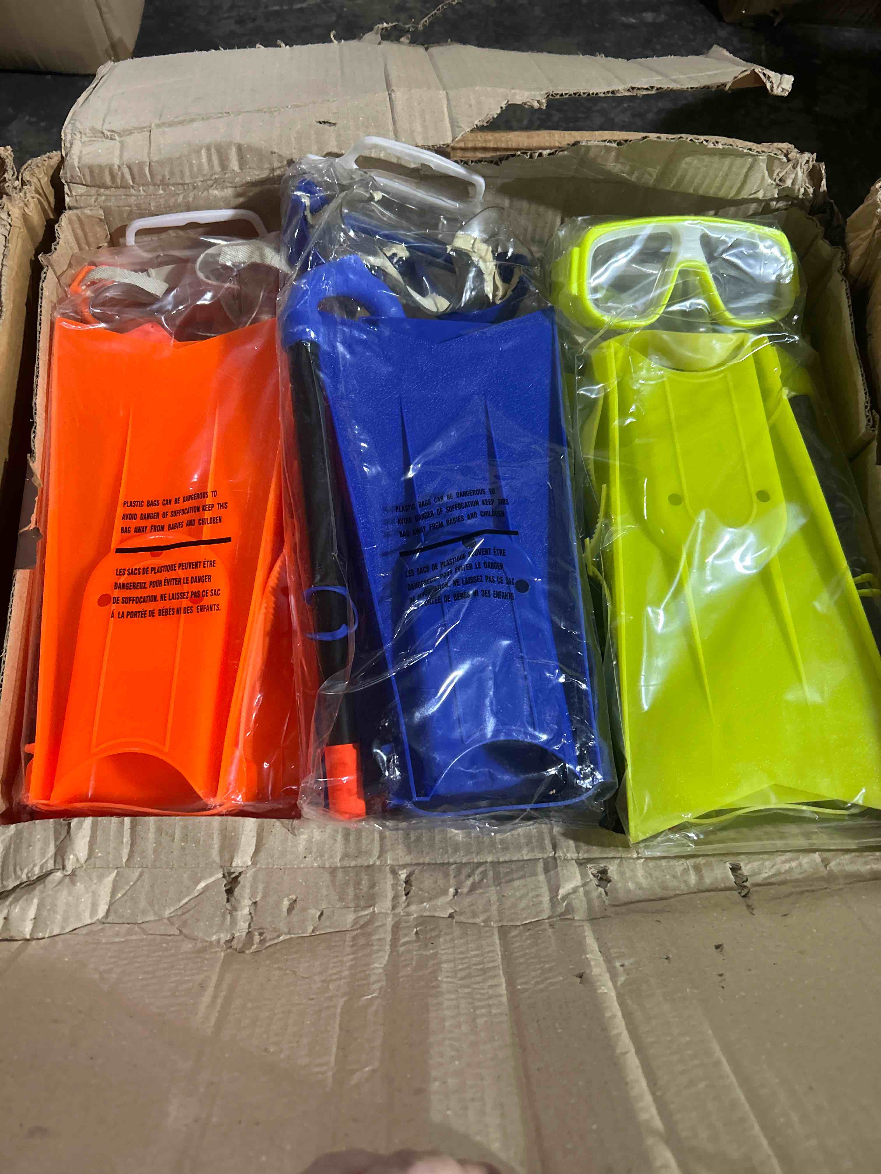 high definition scuba mask wide angle anti leak snorkel lightweight dive fans (assorted colors)