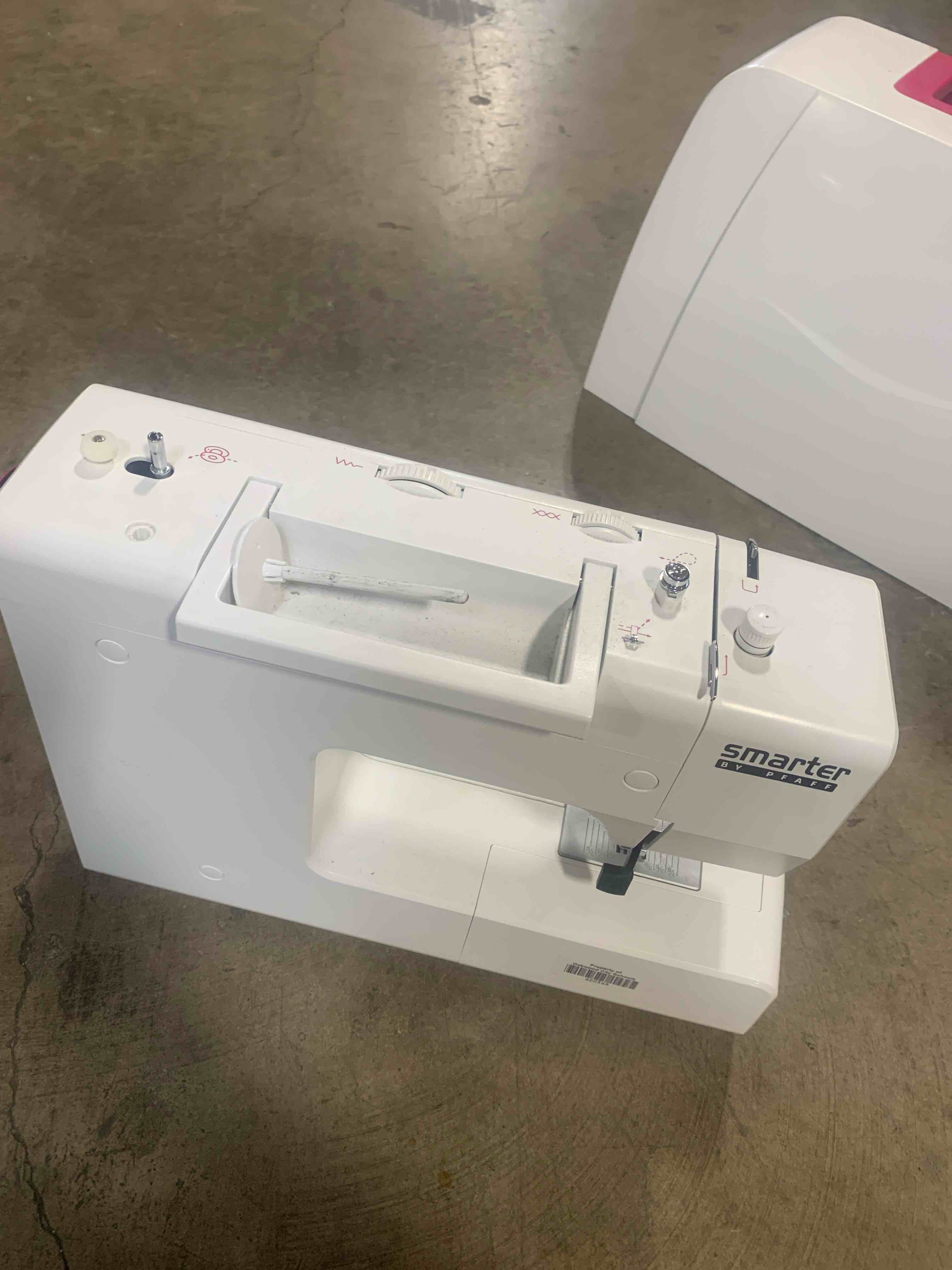https://s3.amazonaws.com/lotting-images-prod/sewingmachine160s_1756494149765.jpeg