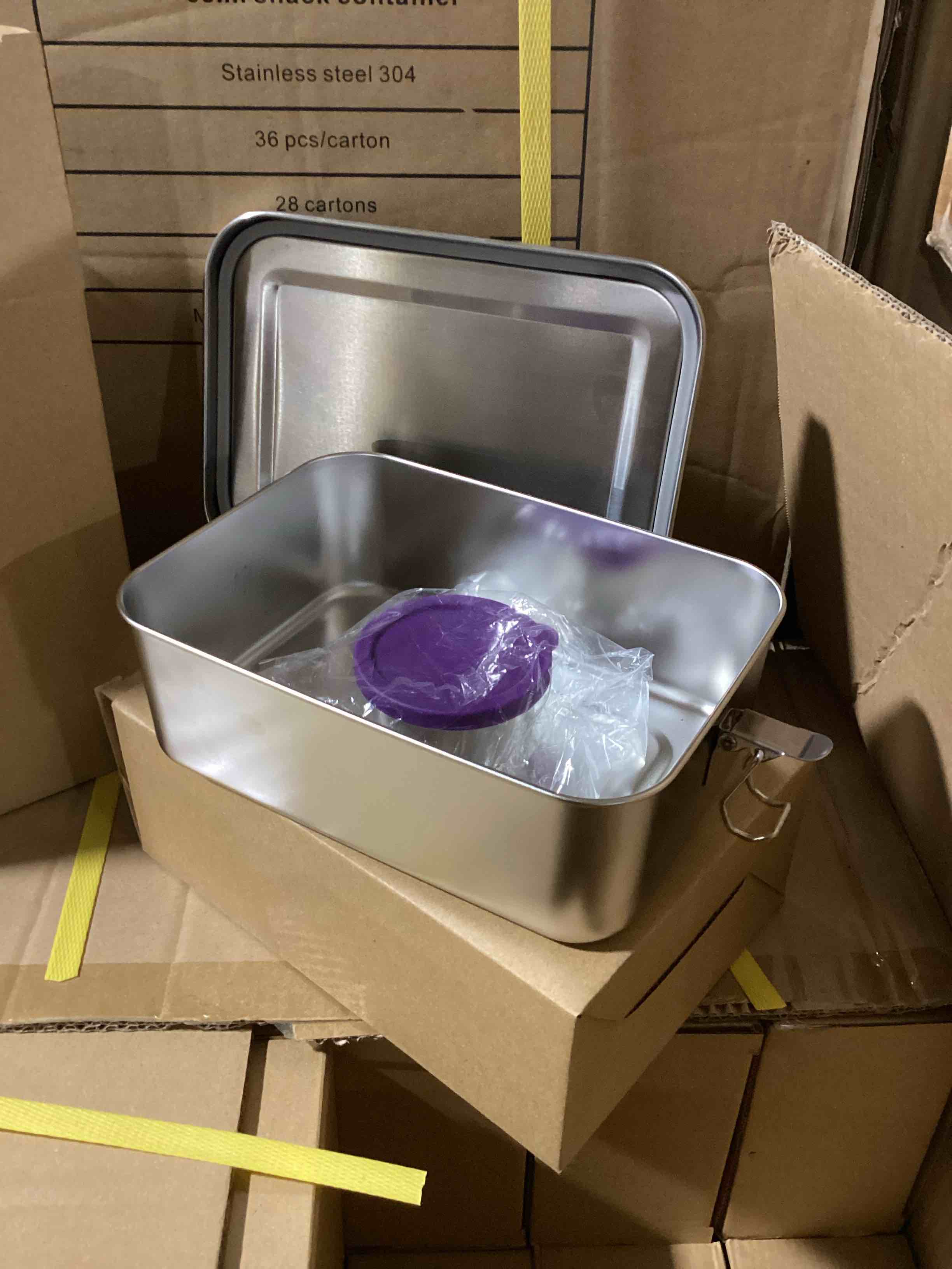 https://s3.amazonaws.com/lotting-images-prod/stainlesssteellunchbox_1758218618954.jpeg