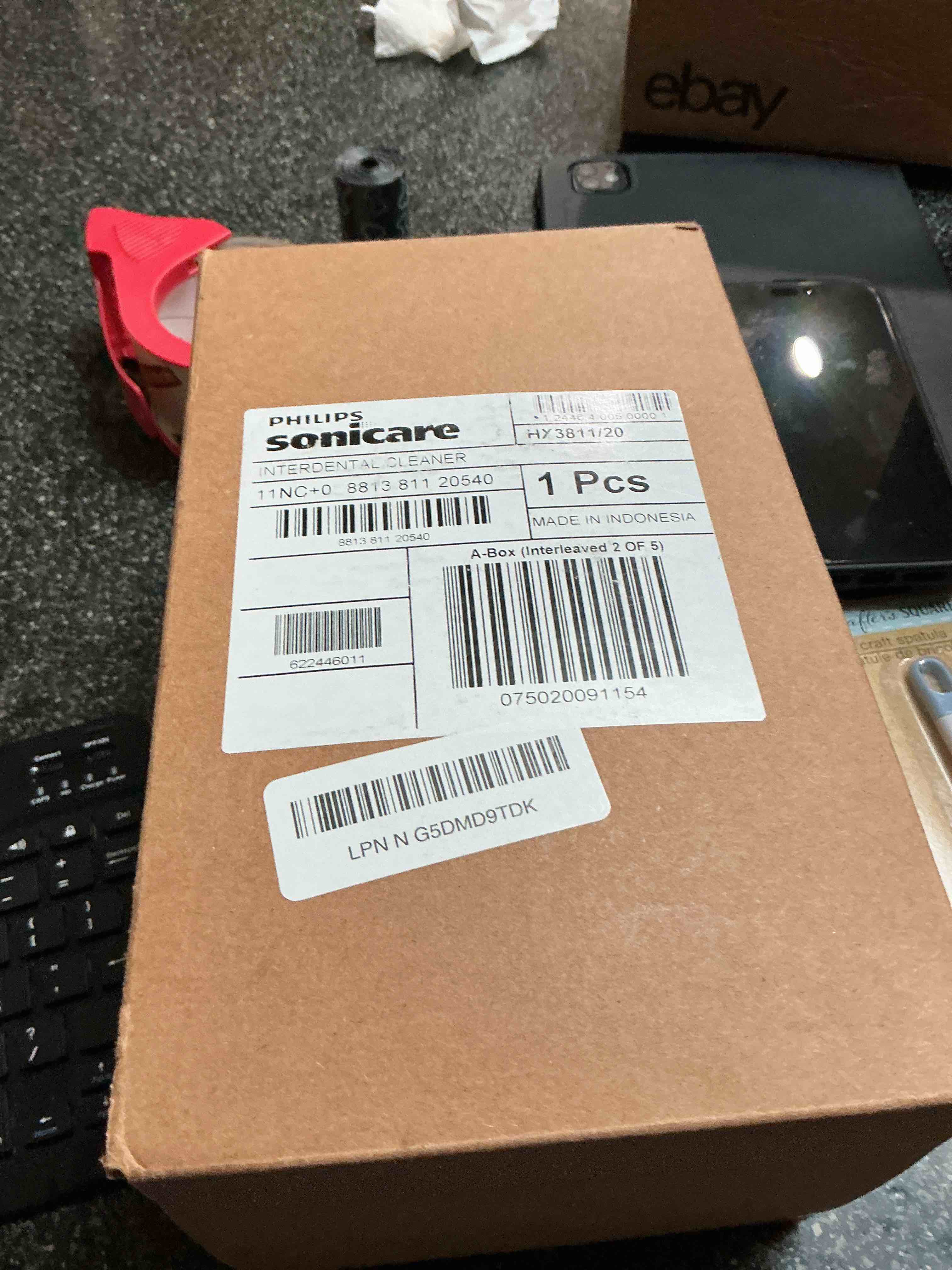 Condition photo showing New/Like New for Philips Sonicare Power Flosser 5000, White, Frustration Free Packaging, HX3811/20