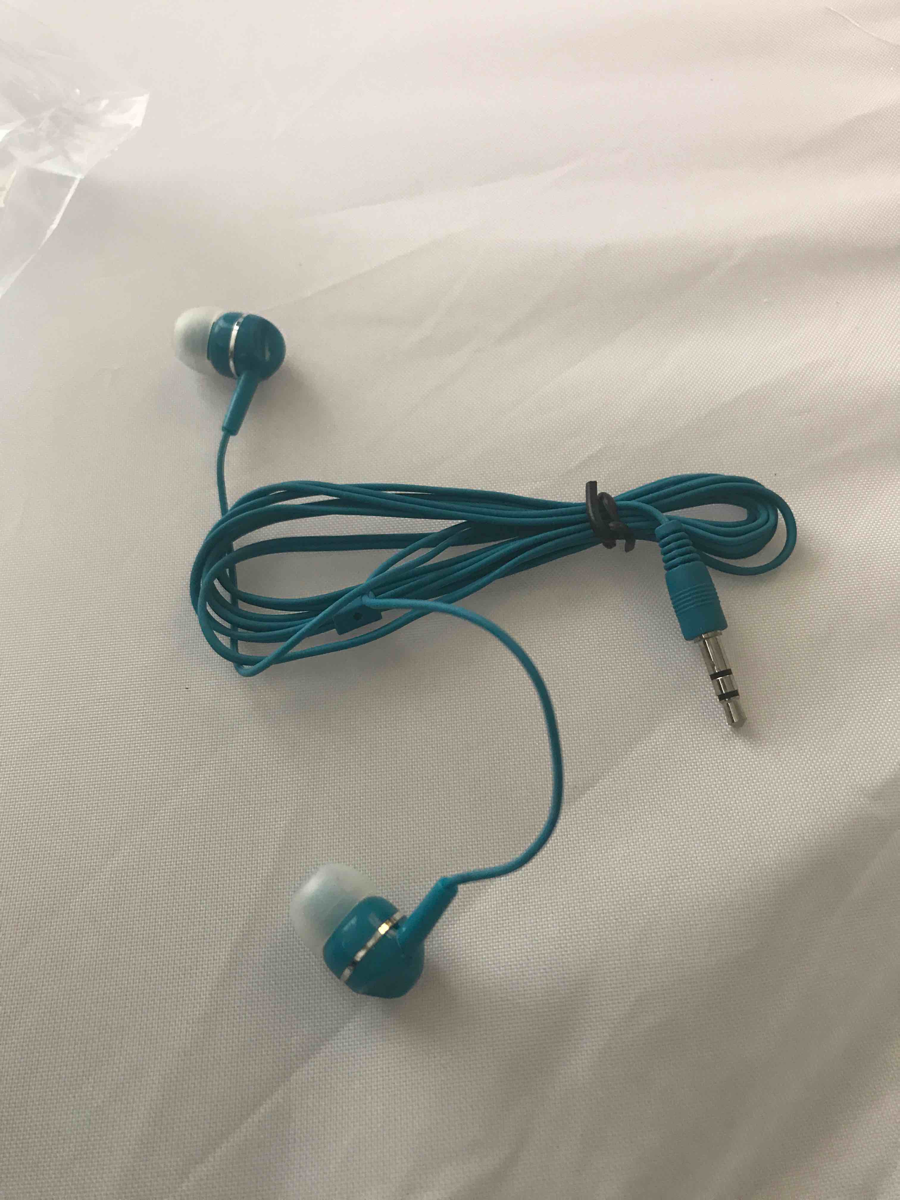 ear buds 