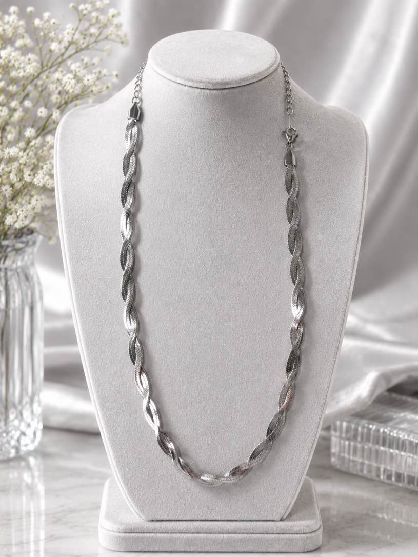 Elegant 925 Silver plated twist necklace 