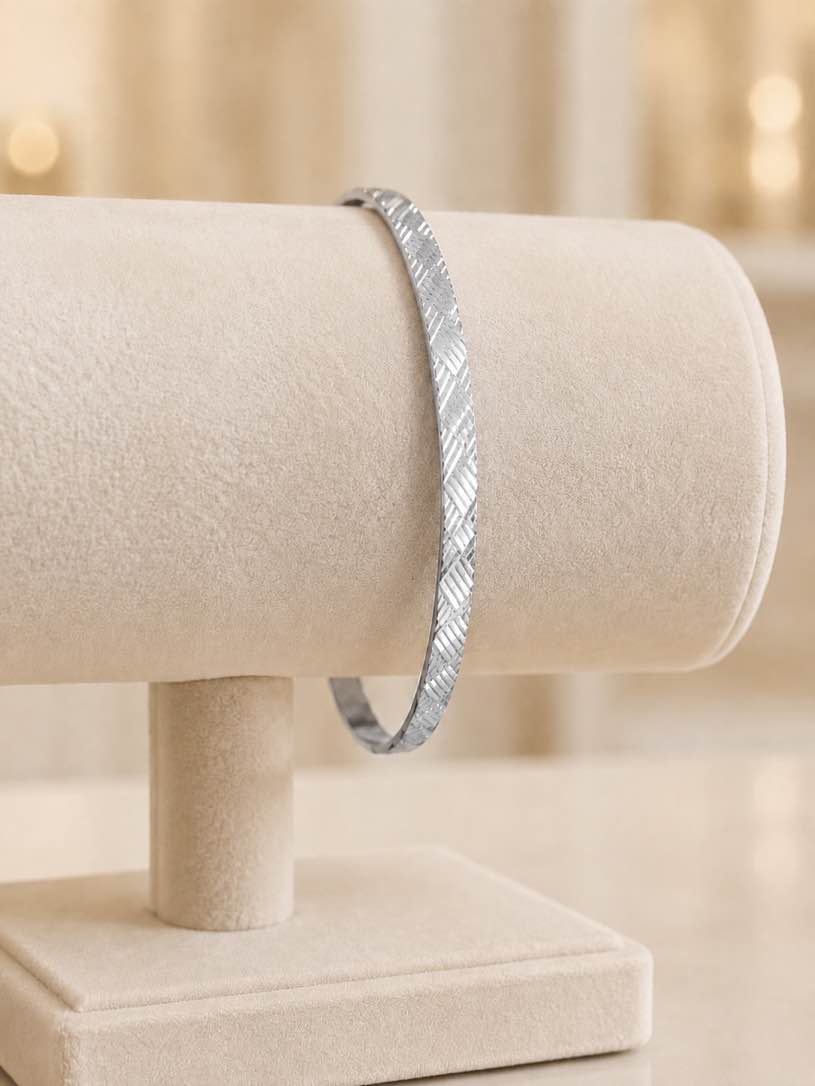 Beautiful 925 silver plated Bracelet 