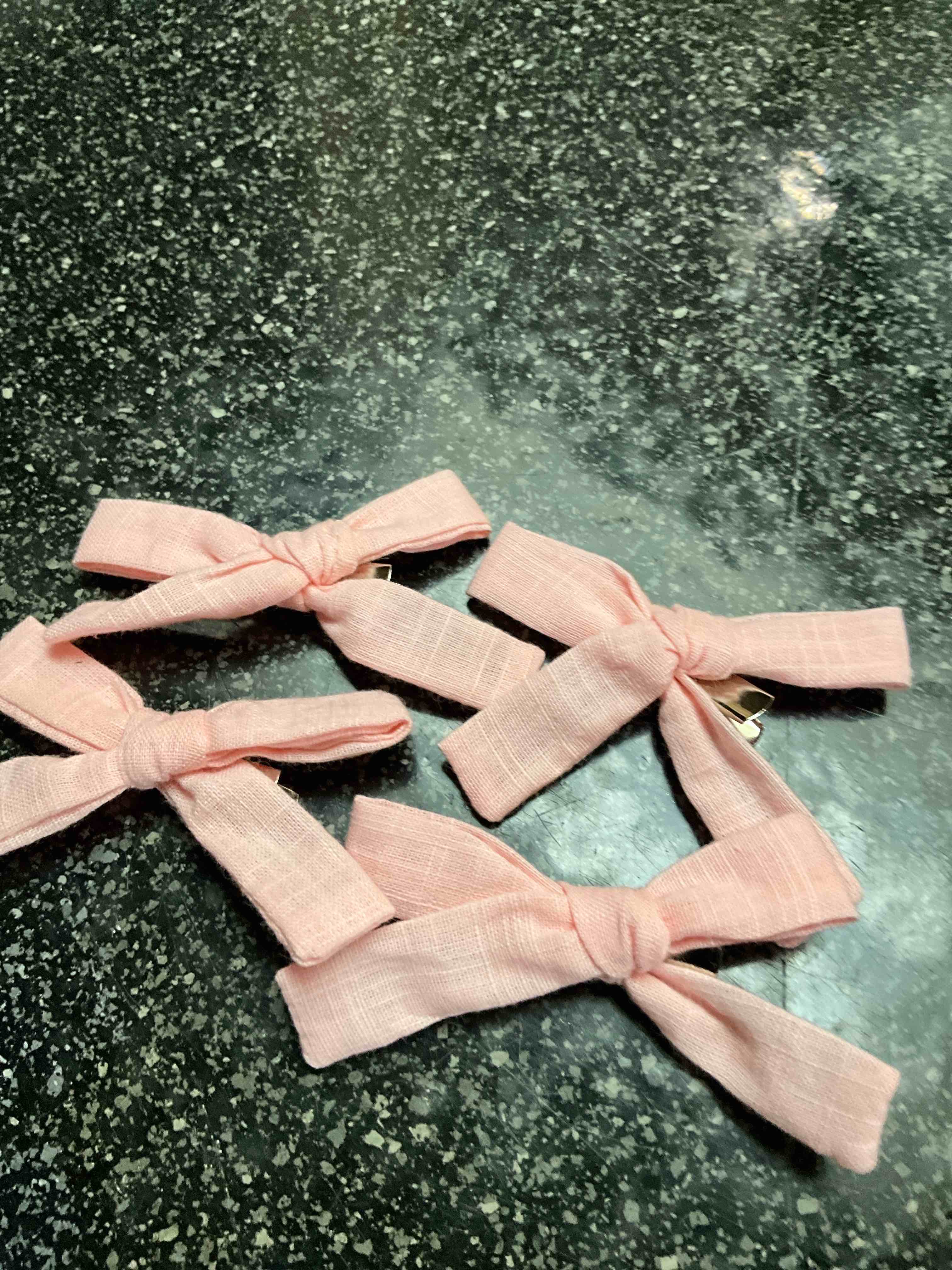 Girls - 4 pc - Peach - Hair Bows - Clip In 