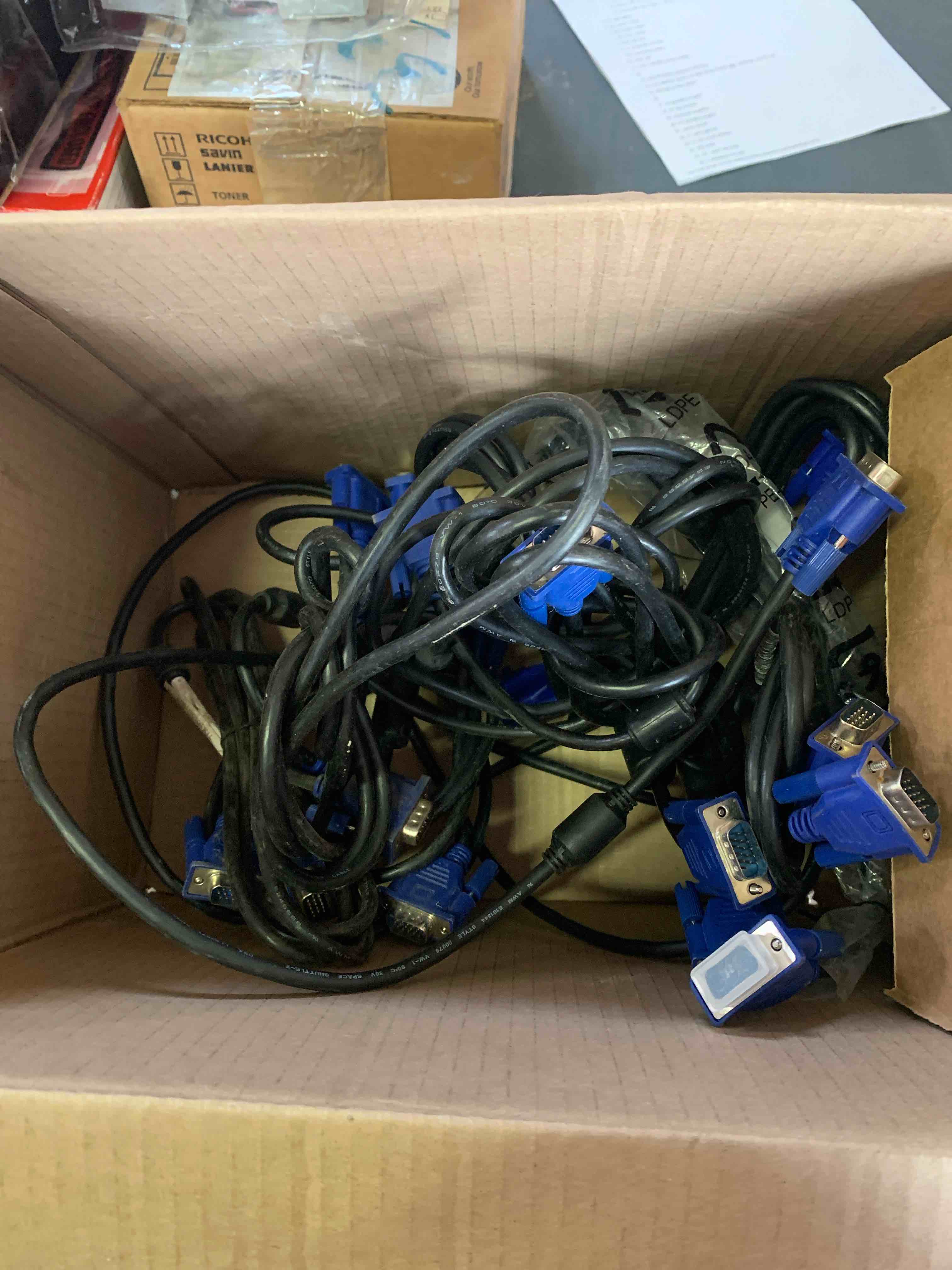 10 VGA Cables