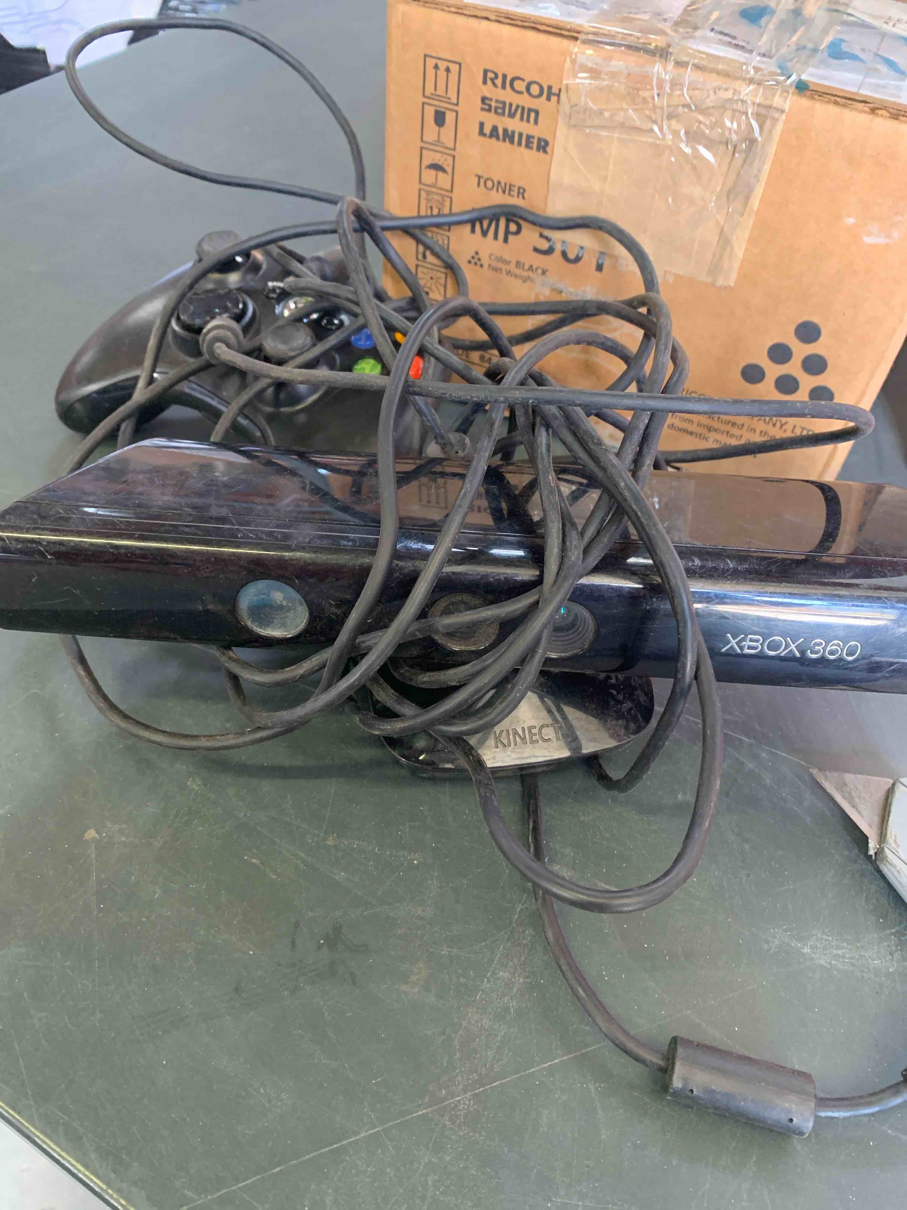 Xbox Kinect With Contr