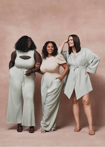 (Size L) Terea by Andrea Pitter 