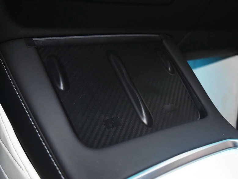 Tinlucys Center Console Wireless Charging Mat Designed for Tesla Model 3 Highland 2024,Tesla Center Console Silicone Pad for Wireless Charging Pad,Interior Accessories for Model 3 Highland Black