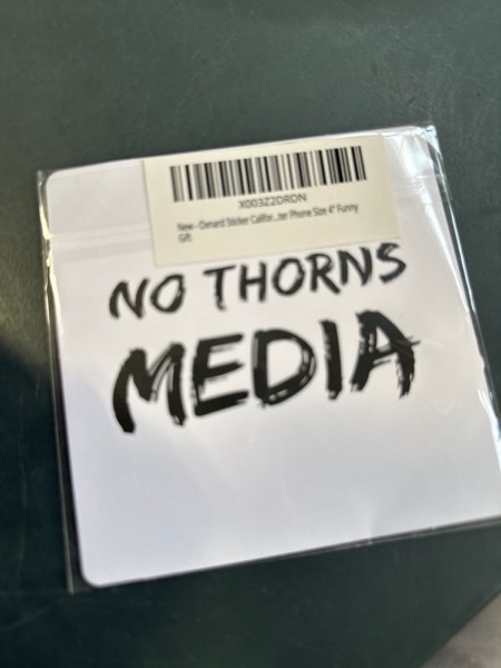 No Thorns Media Oxnard California Travel Sticker, Weatherproof Souvenir Decal Vinyl Small Waterproof