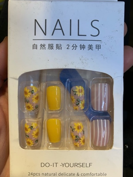 BFY Flower Press on Nails Short Square Fake Nails, Yellow Sunflower Acrylic Nails Tip, Spring Summer Nude Glossy Gel False Nails Kits Natural Fit Stick on Nails Glue 24Pcs