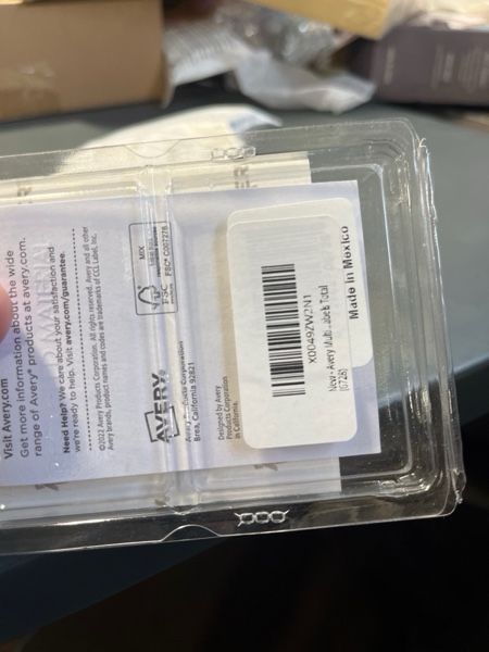 Condition photo showing New/Like New for Avery Removable Labels, Rectangular, 1 x 3 Inch, White, Pack of 72 (06728)