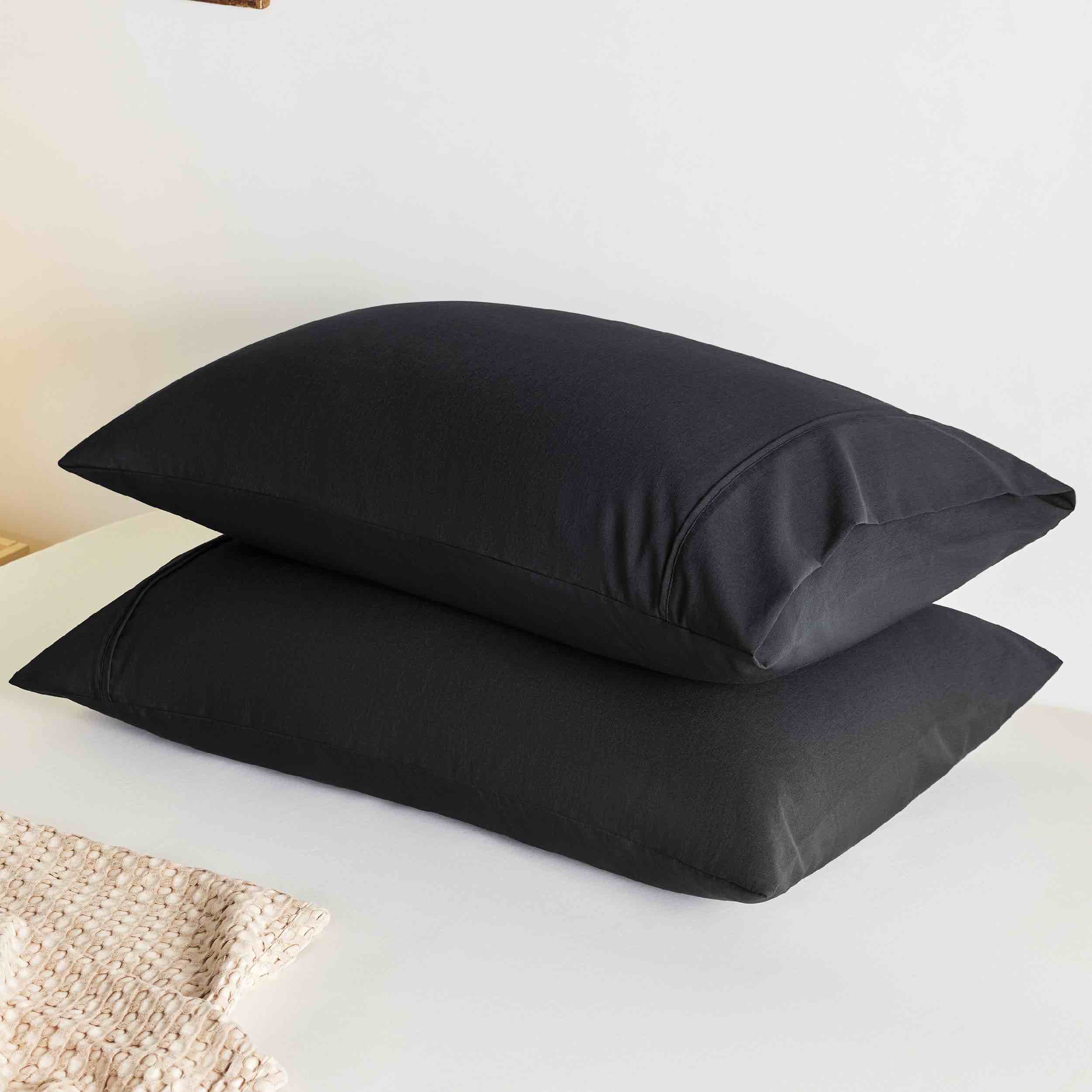 Bedsure Pillow Cases Queen Size Set of 2 - Polyester & Rayon Derived from Bamboo Cooling Pillowcase, Breathable, Soft and Wrinkle-Free Pillow Covers with Envelope Closure, Gifts, Black, 20x30 Inches 03 - Black Queen (20" x 30")