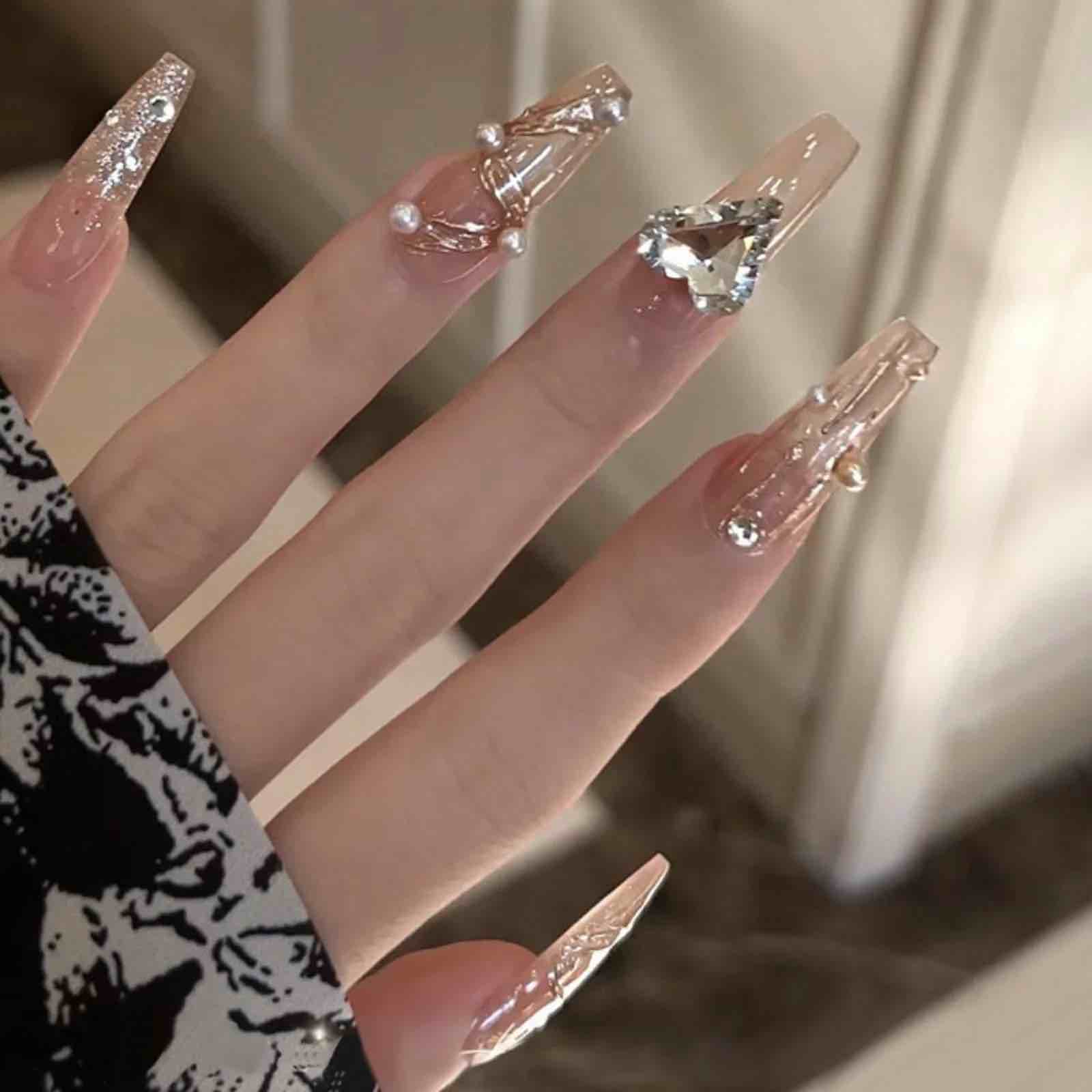 Medium Press on Nails Design,Coffin Acrylic Daily White Fake Nails,Reusable Medium False Nail Kits for Women Color-2