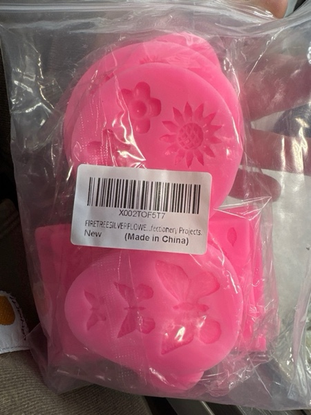 Condition photo showing New/Like New for FIRETREESILVERFLOWER Silicone Mould for Flower and Butterfly Candy - for Cake Decoration,Chocolate Fudge, Polymer Clay, Soap, Confectionery Projects.