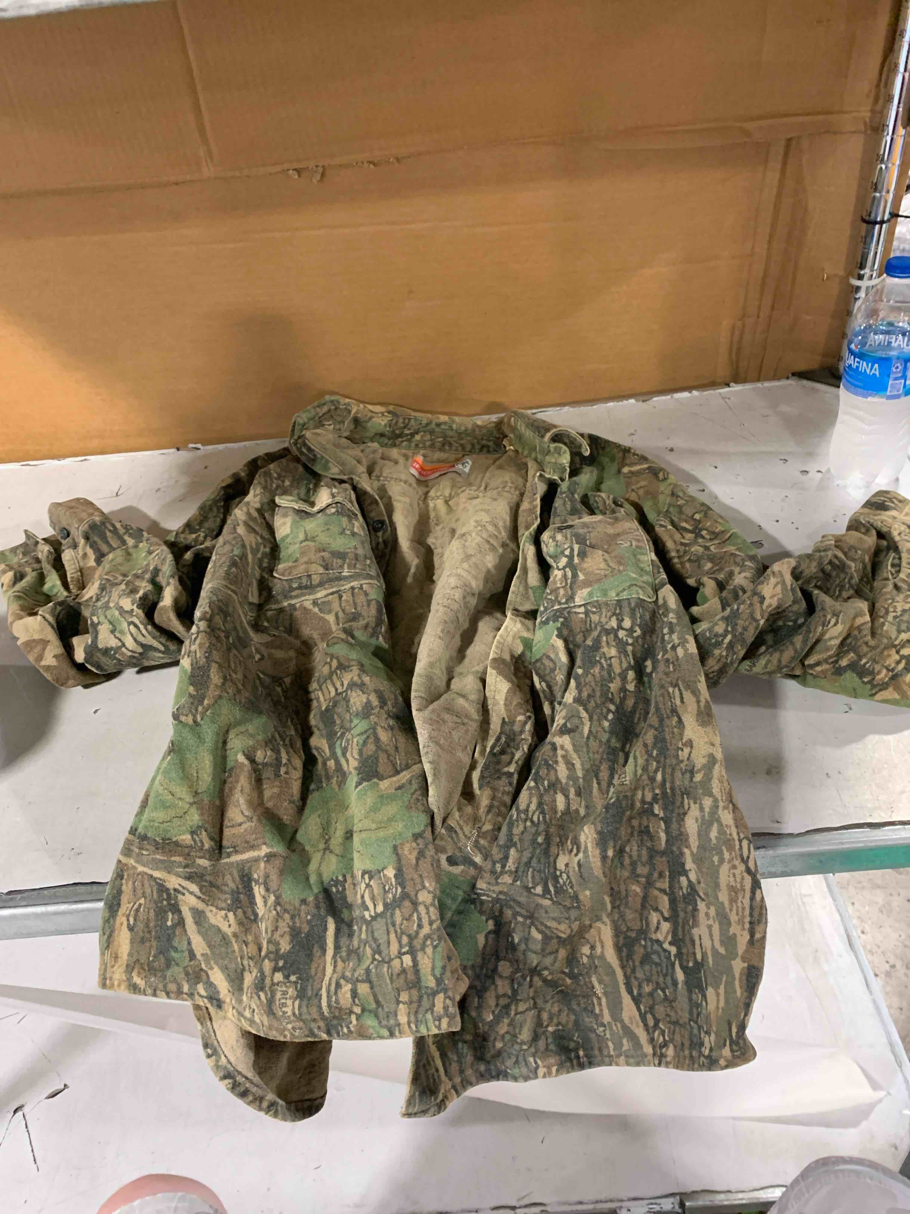 X-Large Vintage Winchester Camo Button Up Top
