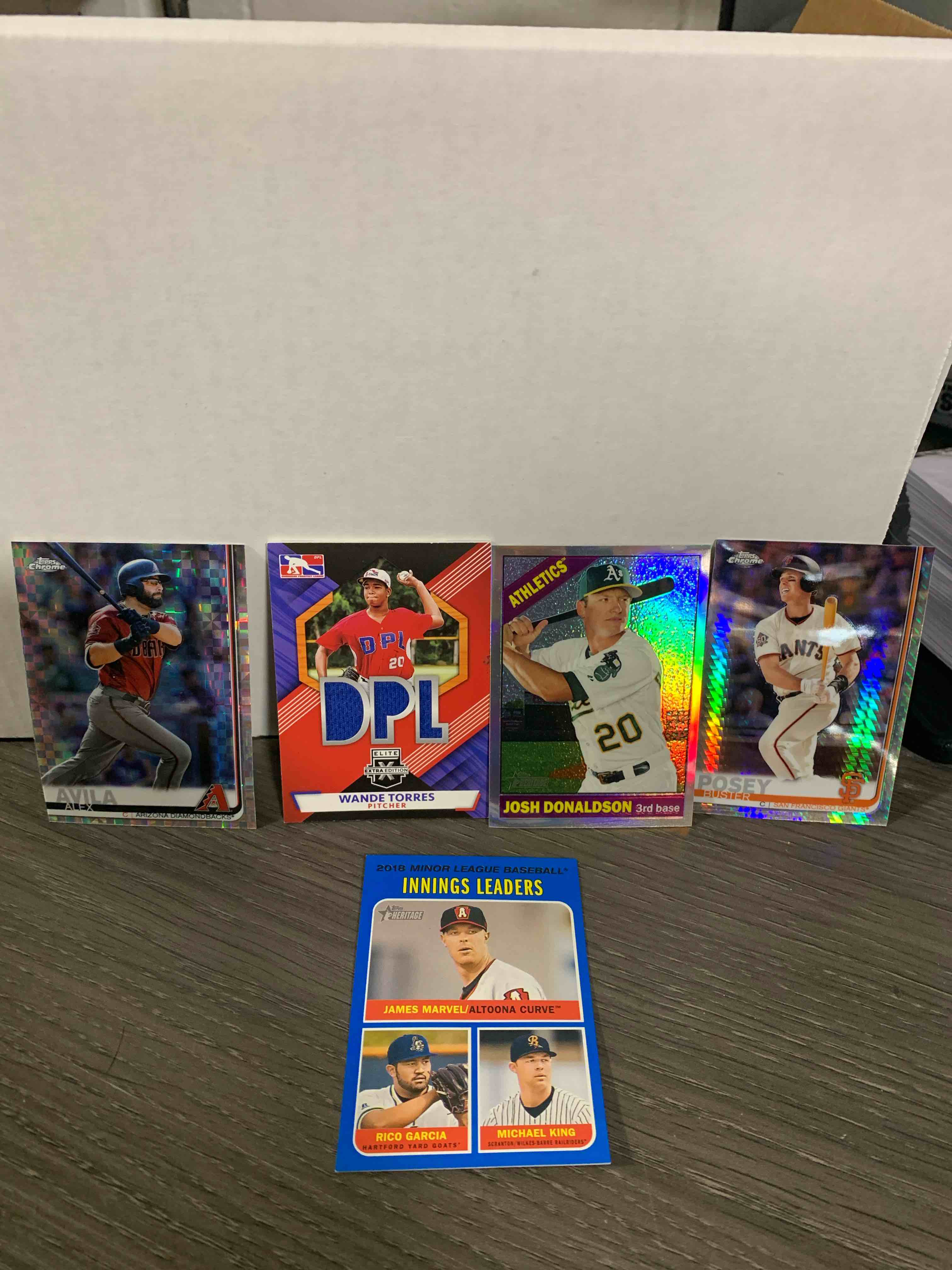 5 Card Lot of Baseball Cards