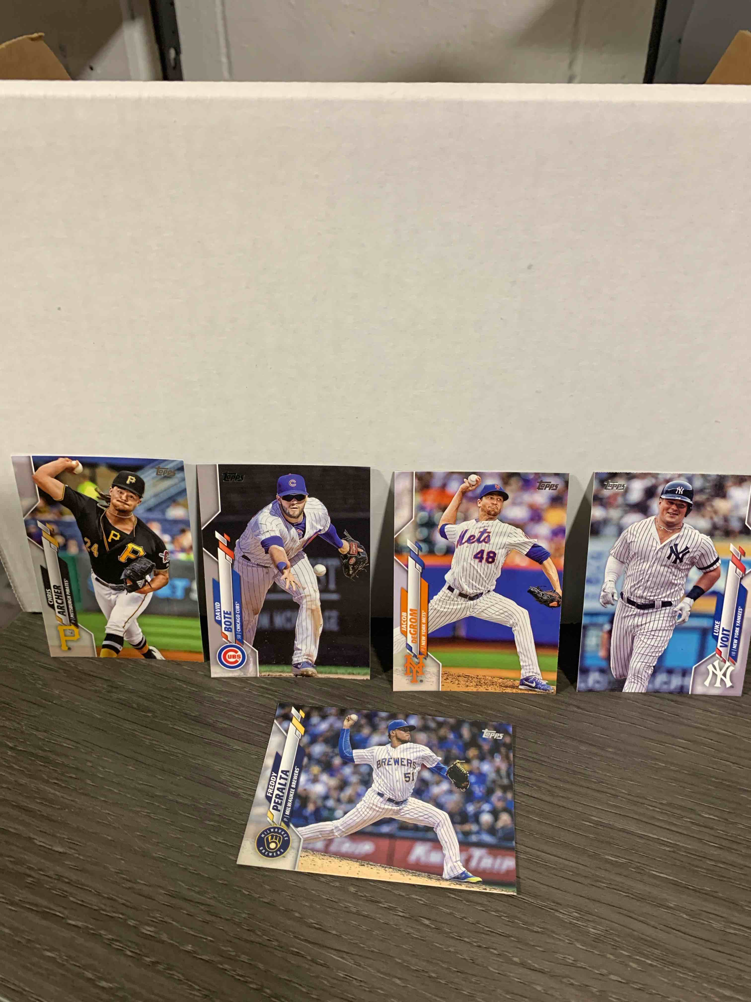 5 Card Lot of Baseball Cards