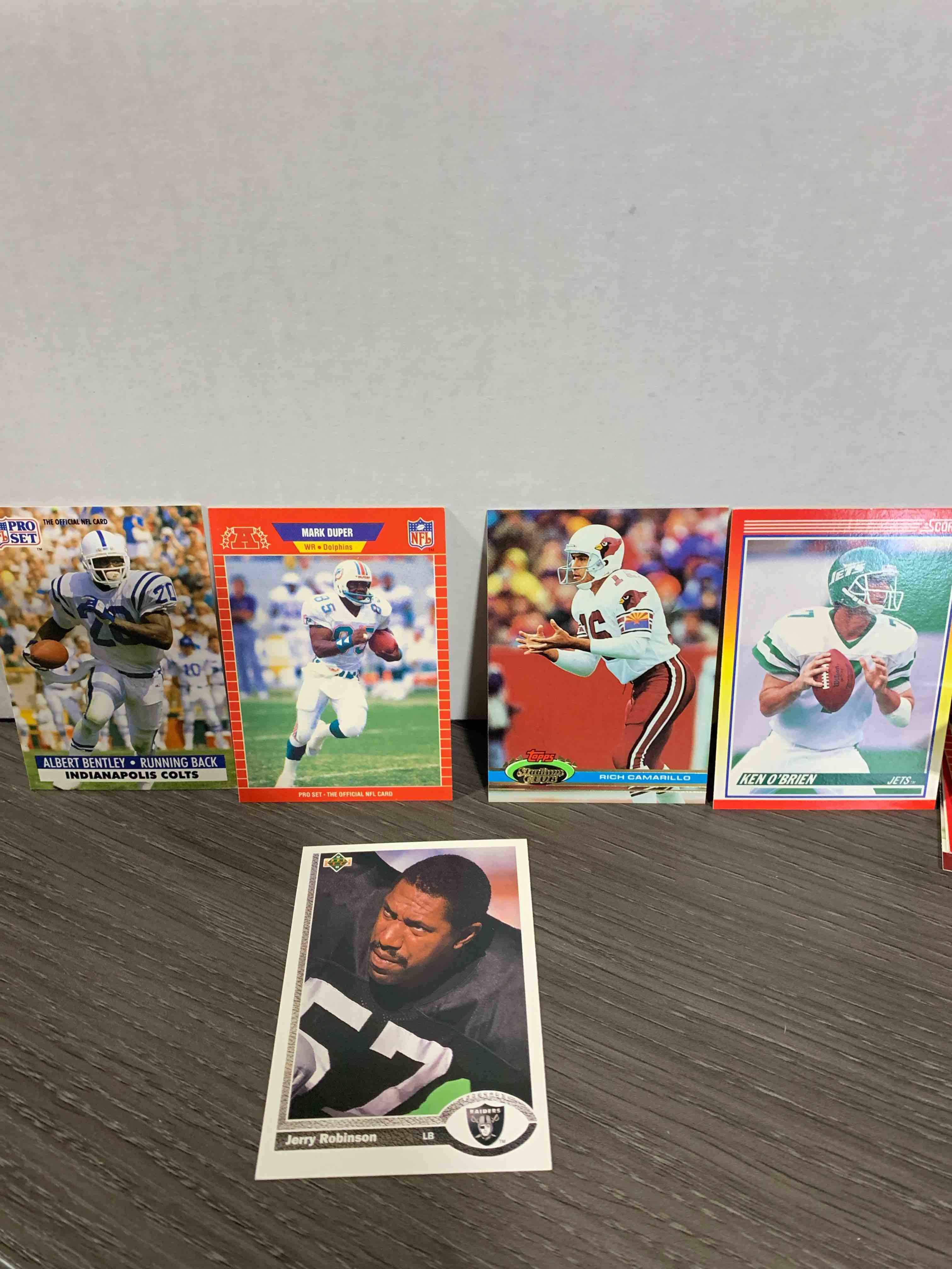 5 Card Lot Of NFL Cards