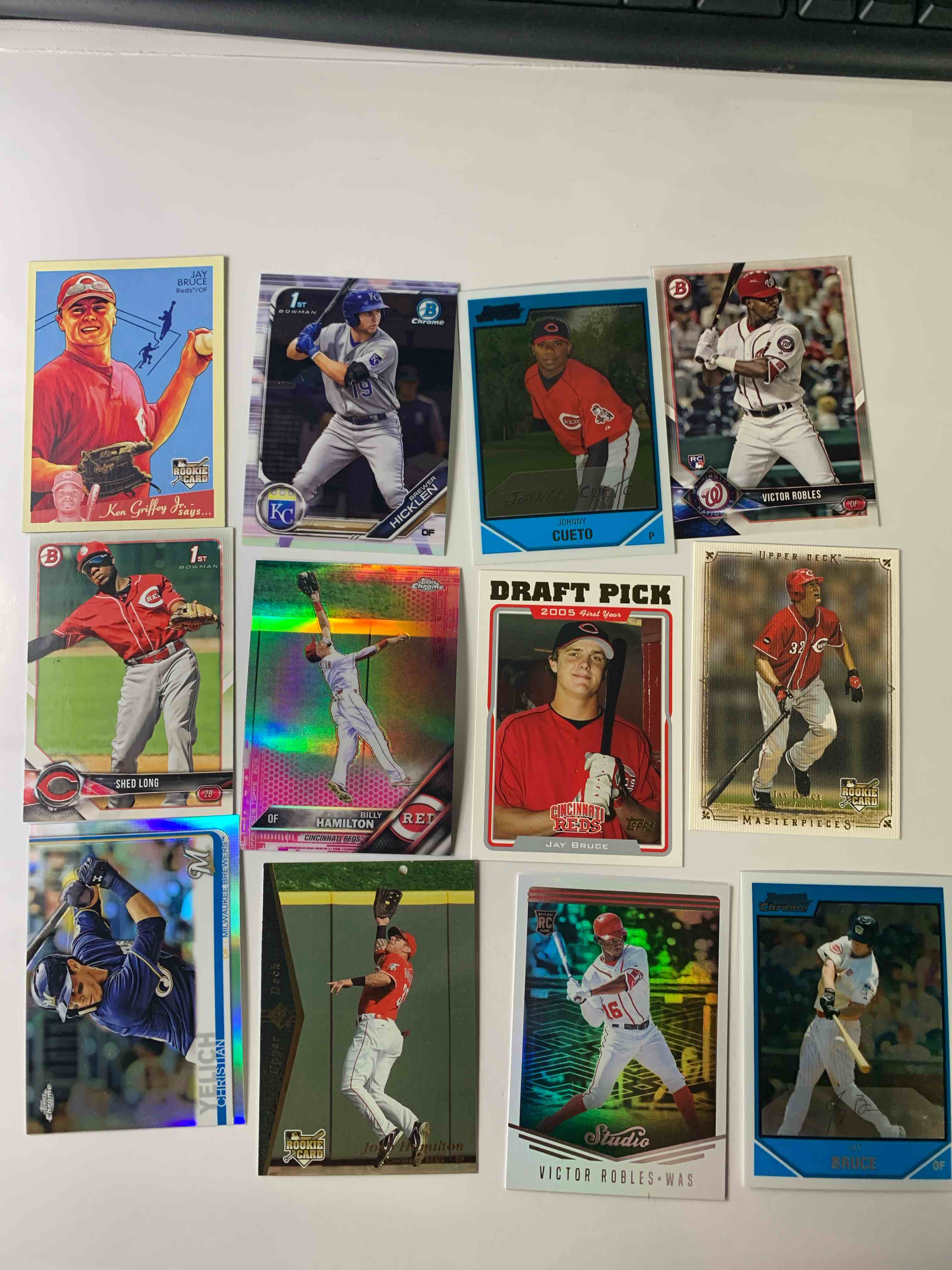 12 Card Baseballs & Card Lot
