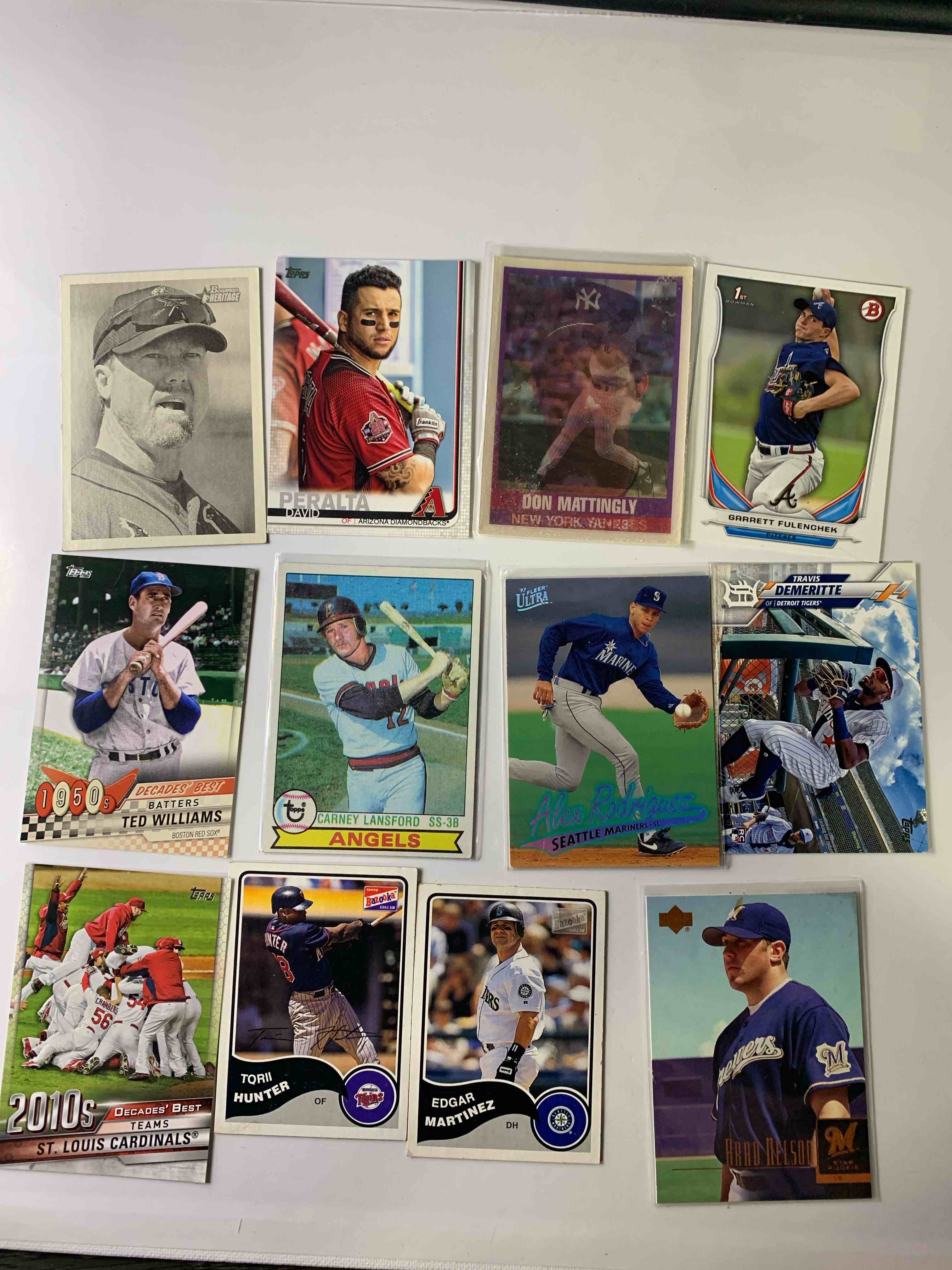 12 Card Baseballs Card Lot
