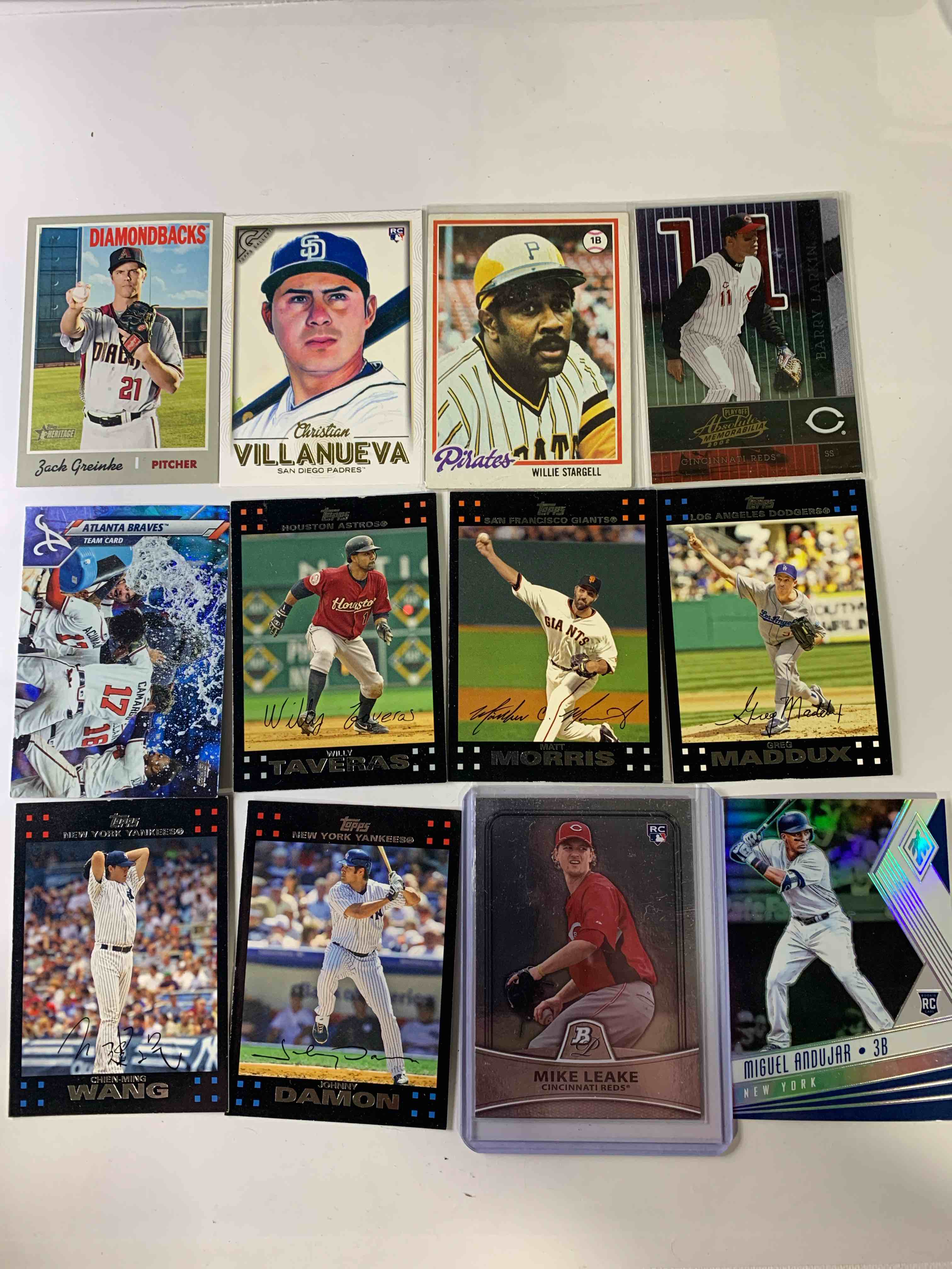 12 Card Baseballs Card Lot