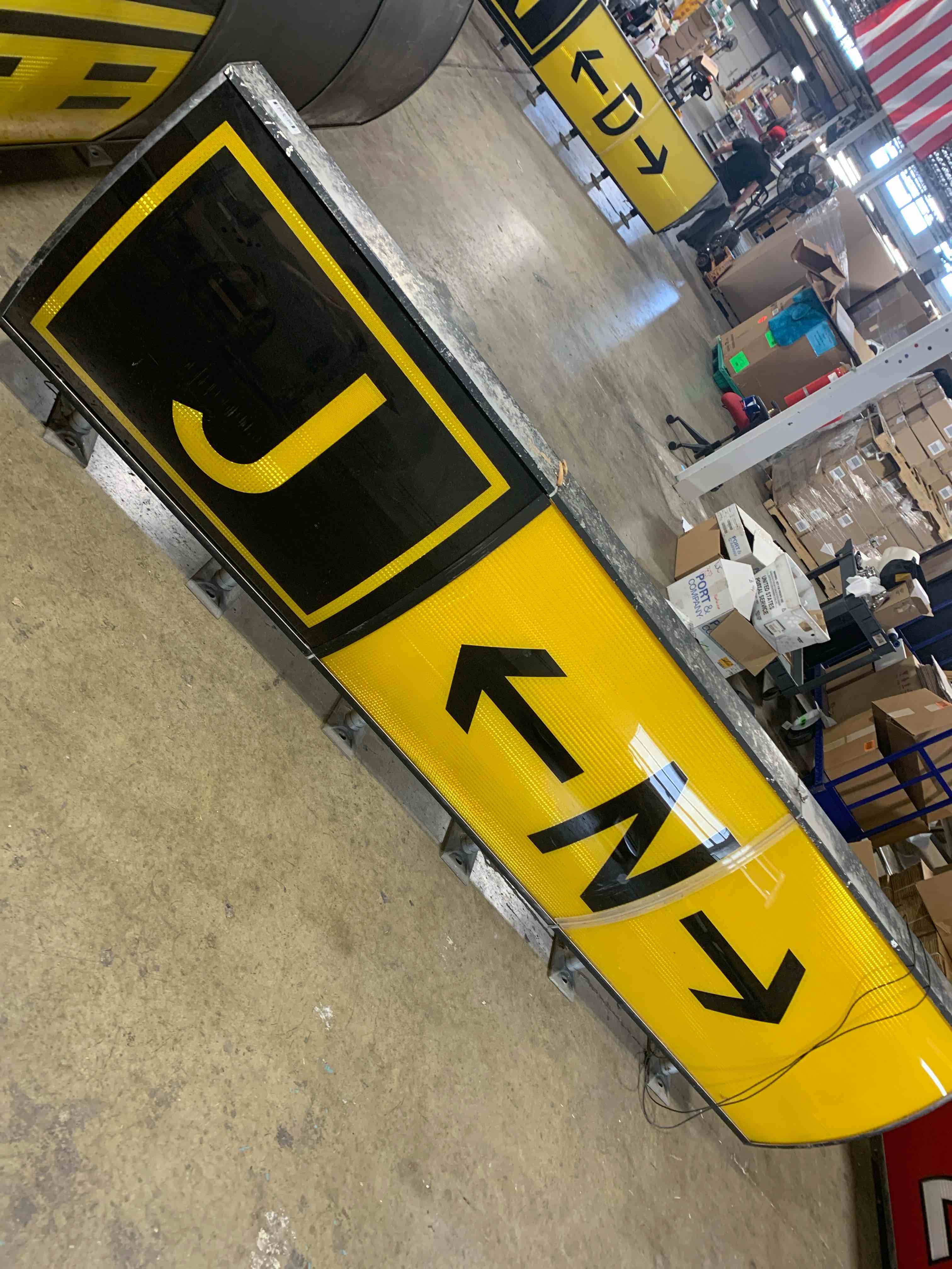 (TRUCK REQUIRED) Taxi Way Sign