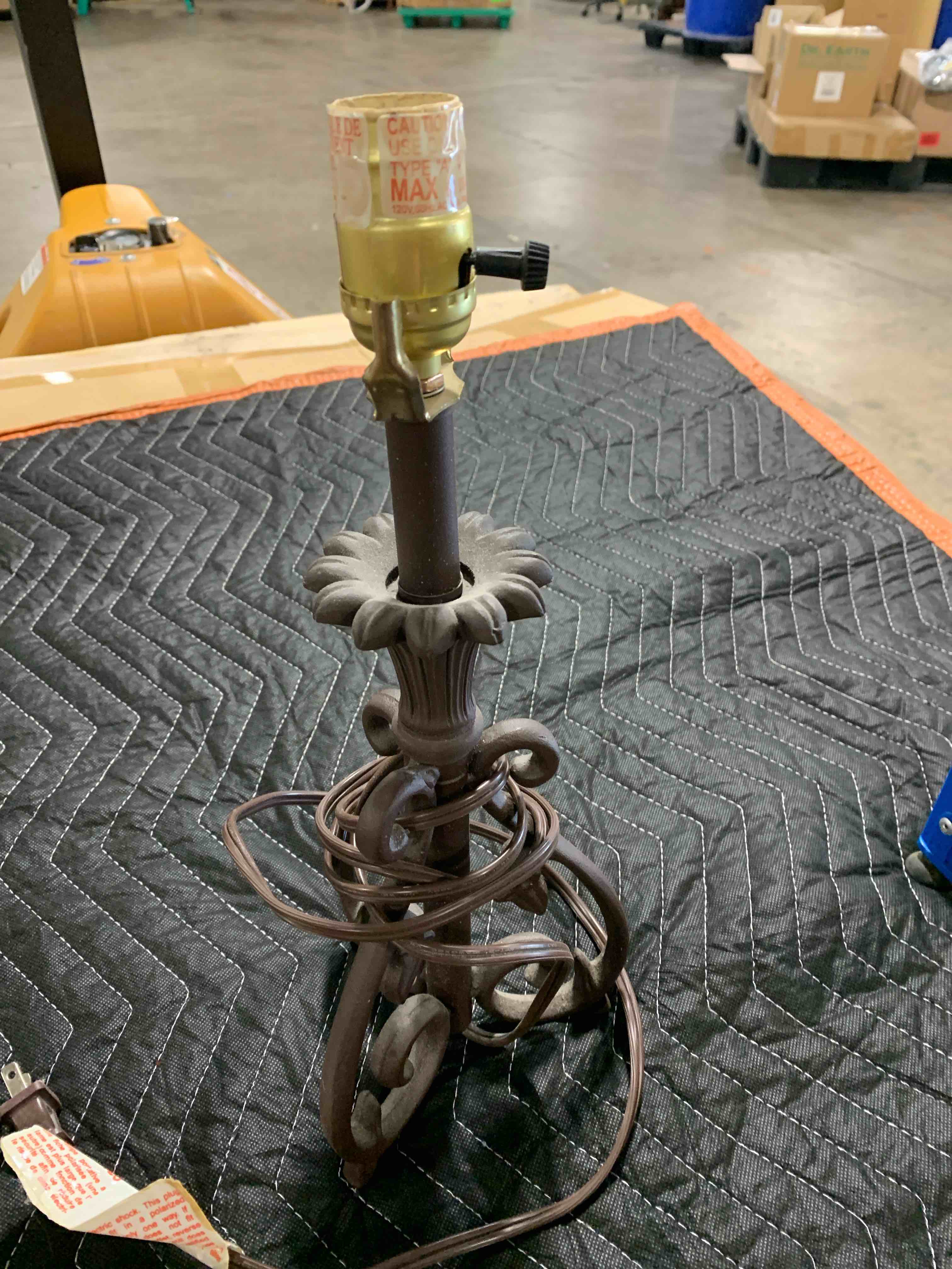Cast Iron Lamp 
