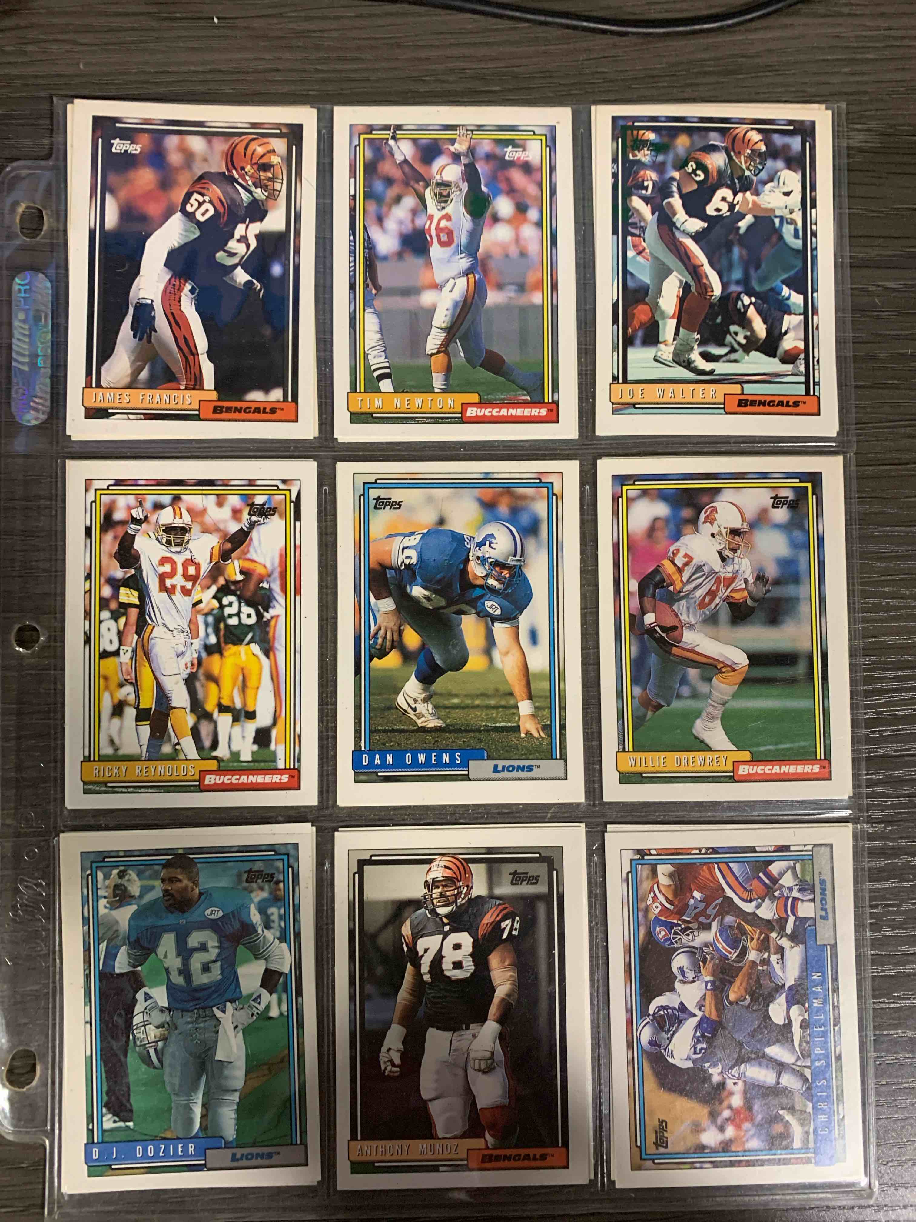 18 NFL Card Lot 