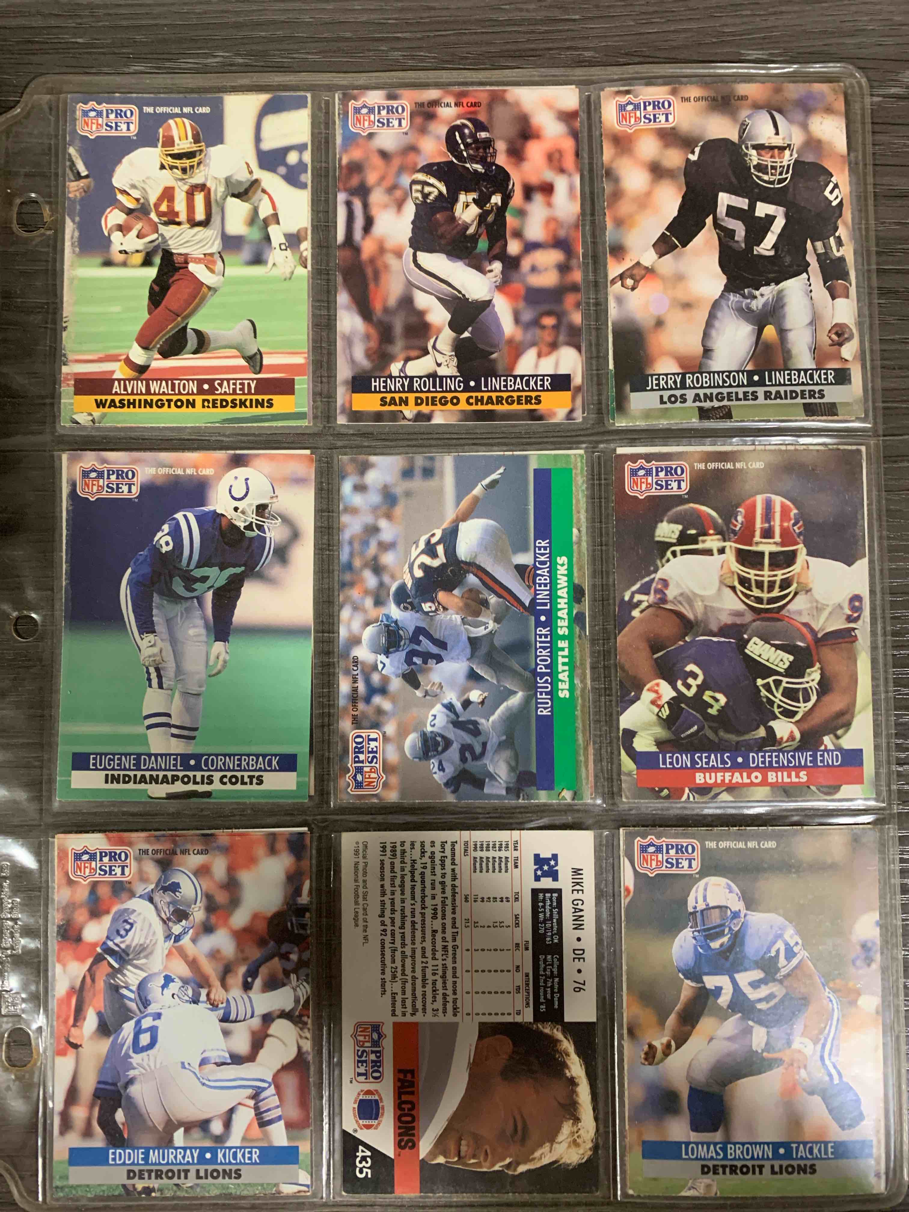 17 NFL Card Lot 