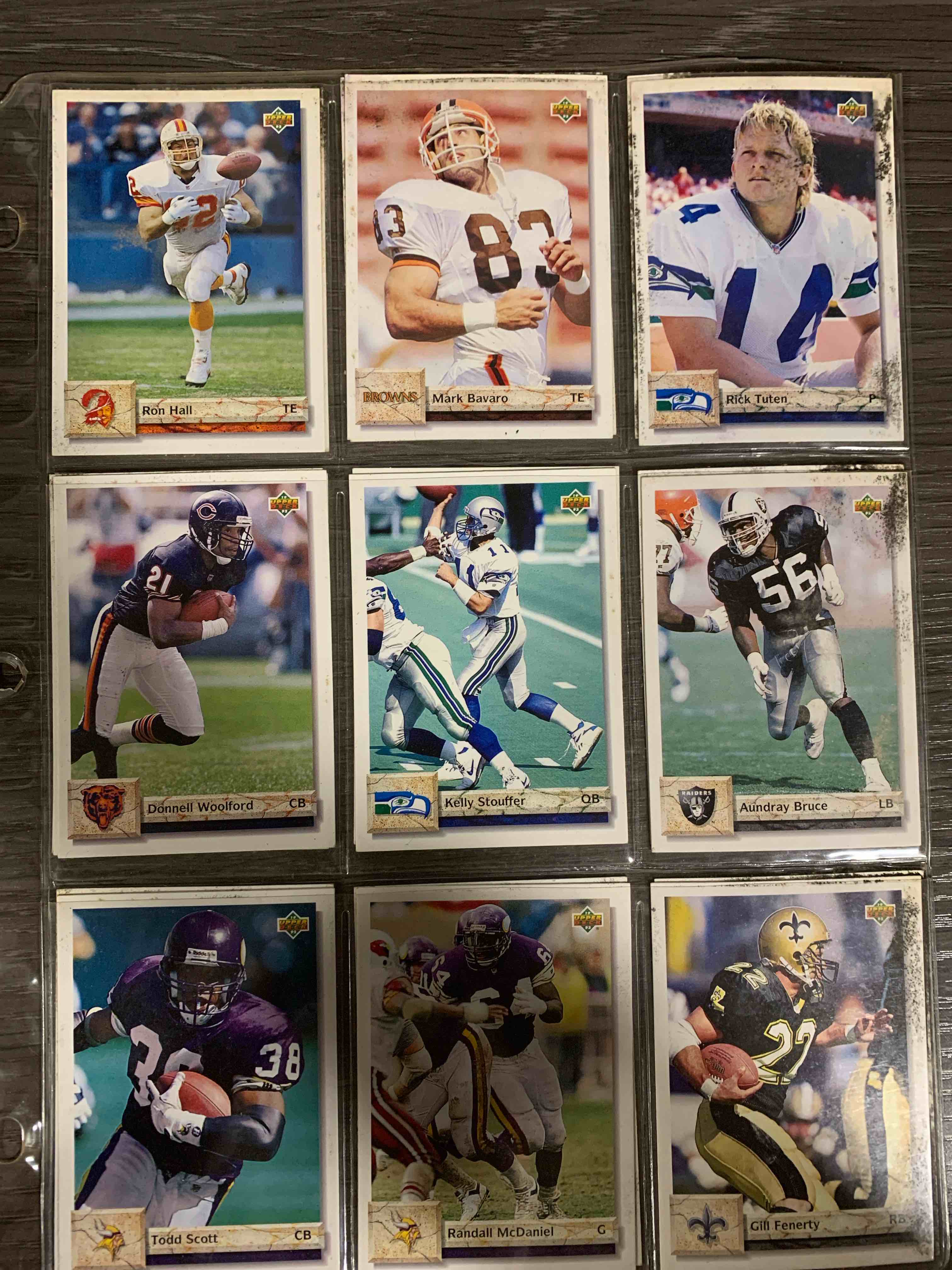 18 NFL Card Lot 