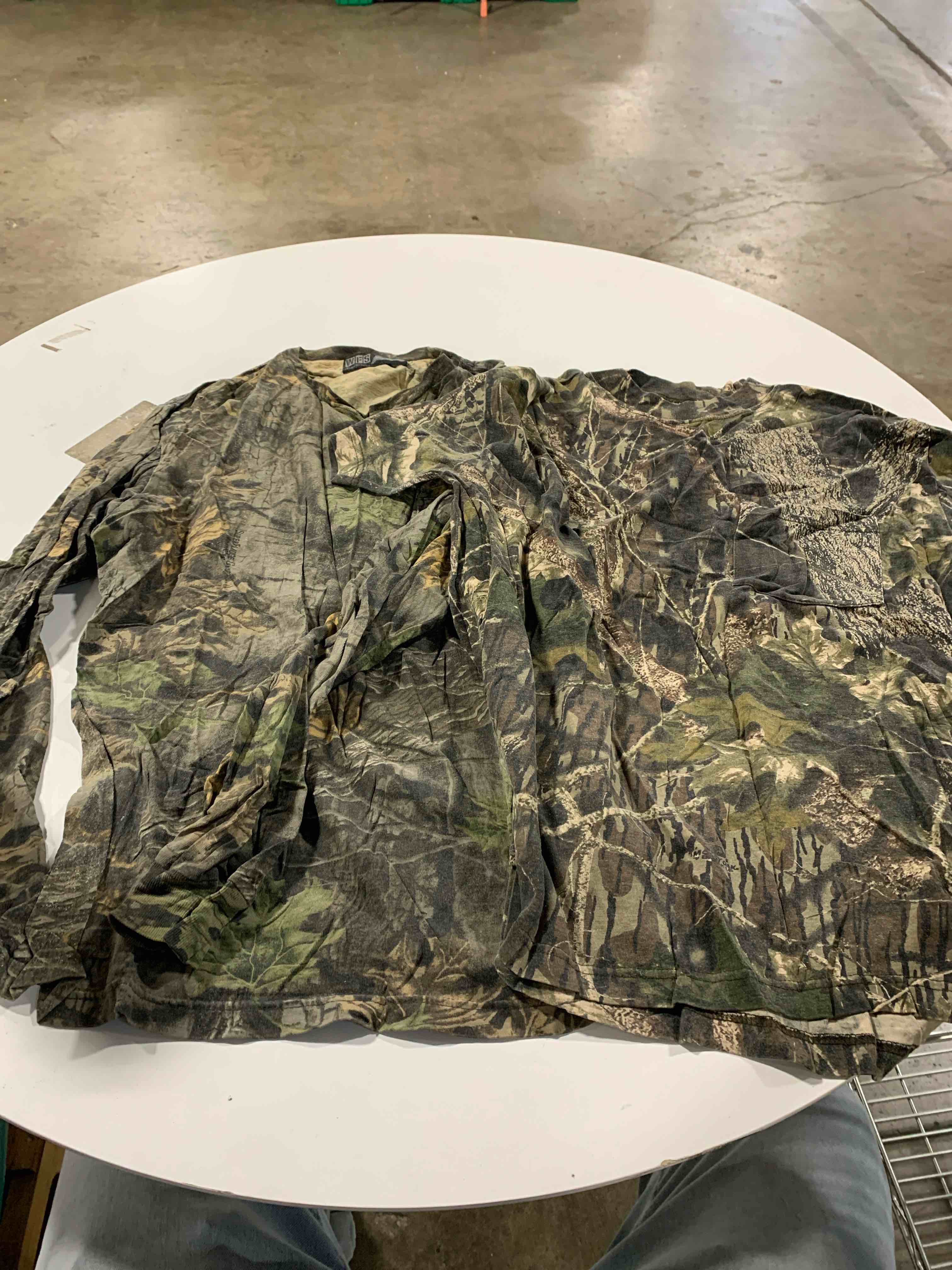Size Medium Hunting Shirts