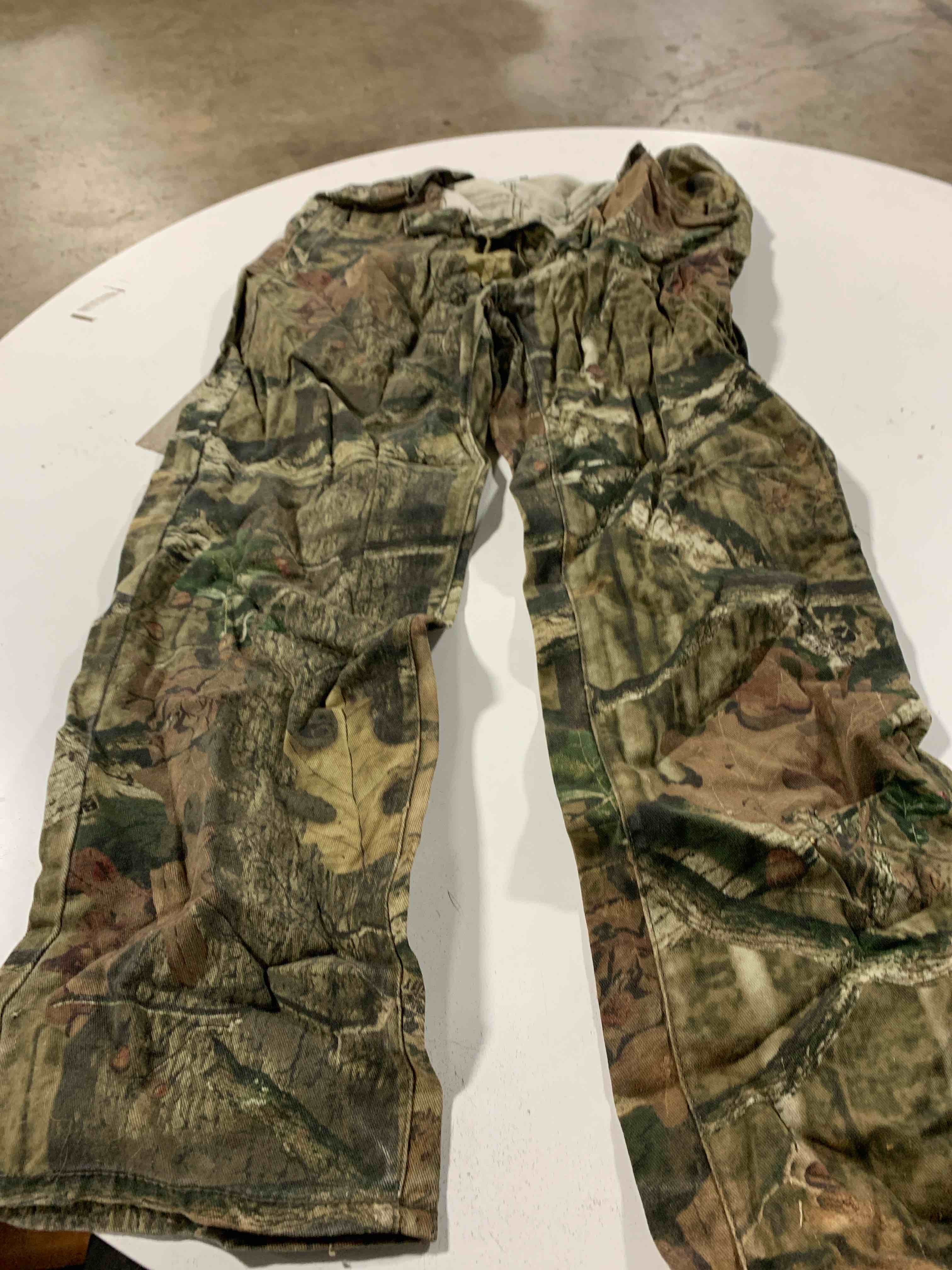 Size 30/32 Camo Pants