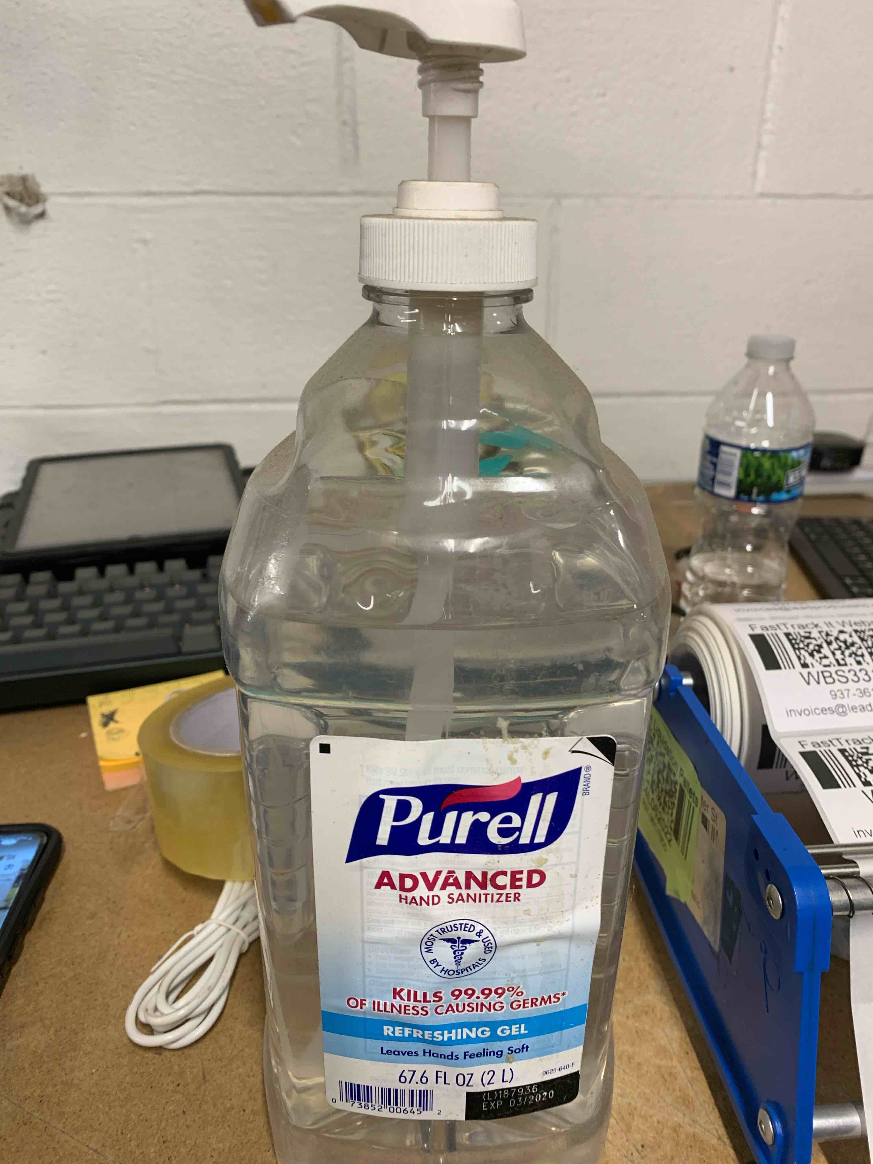 PURELL Advanced Hand Sanitizer Refreshing Gel for Workplaces Clean scent 2 Liter pump bottle (9625-04)