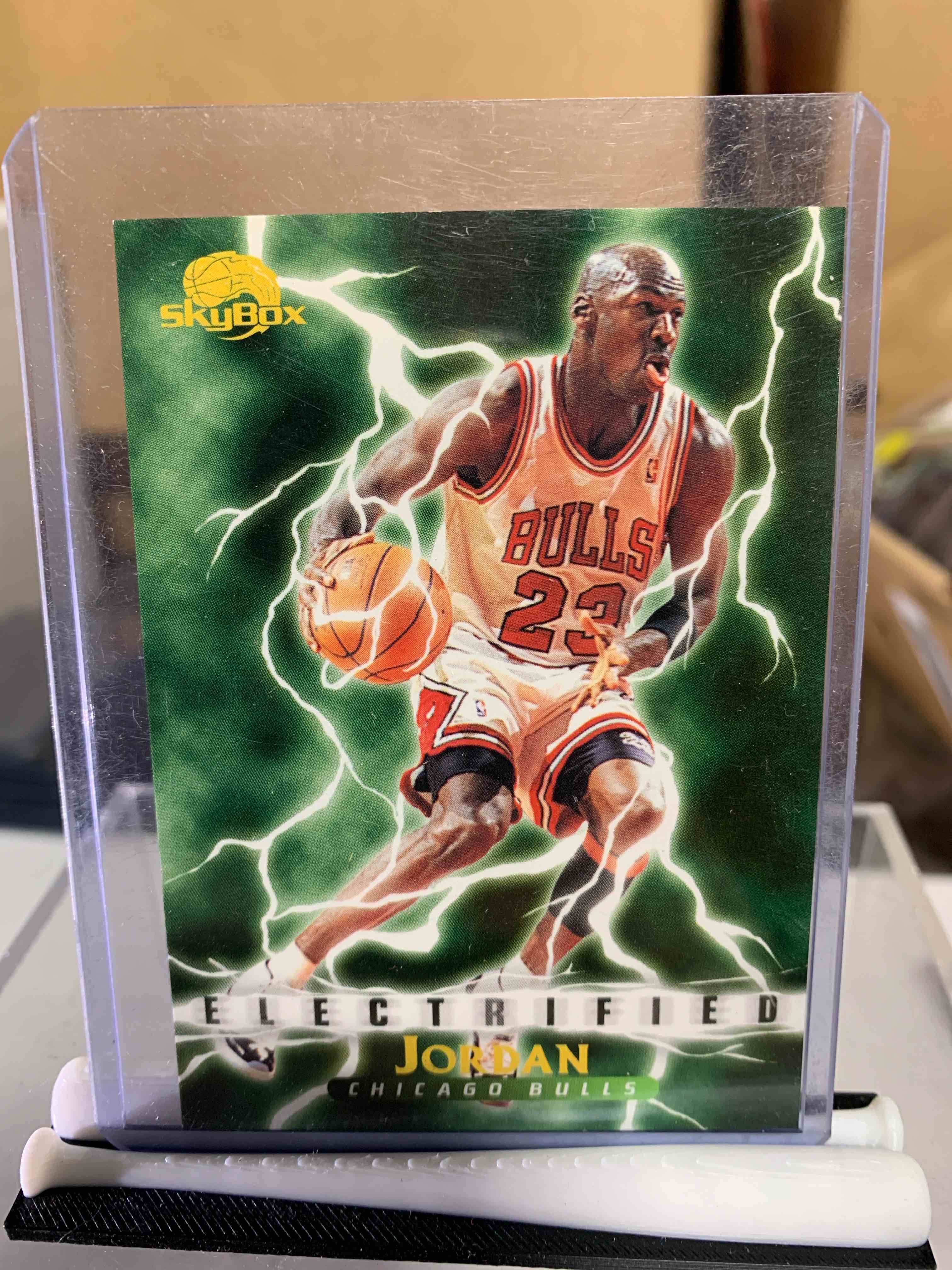 1995-96 Skybox Premium - Electrified Michael Jordan #278