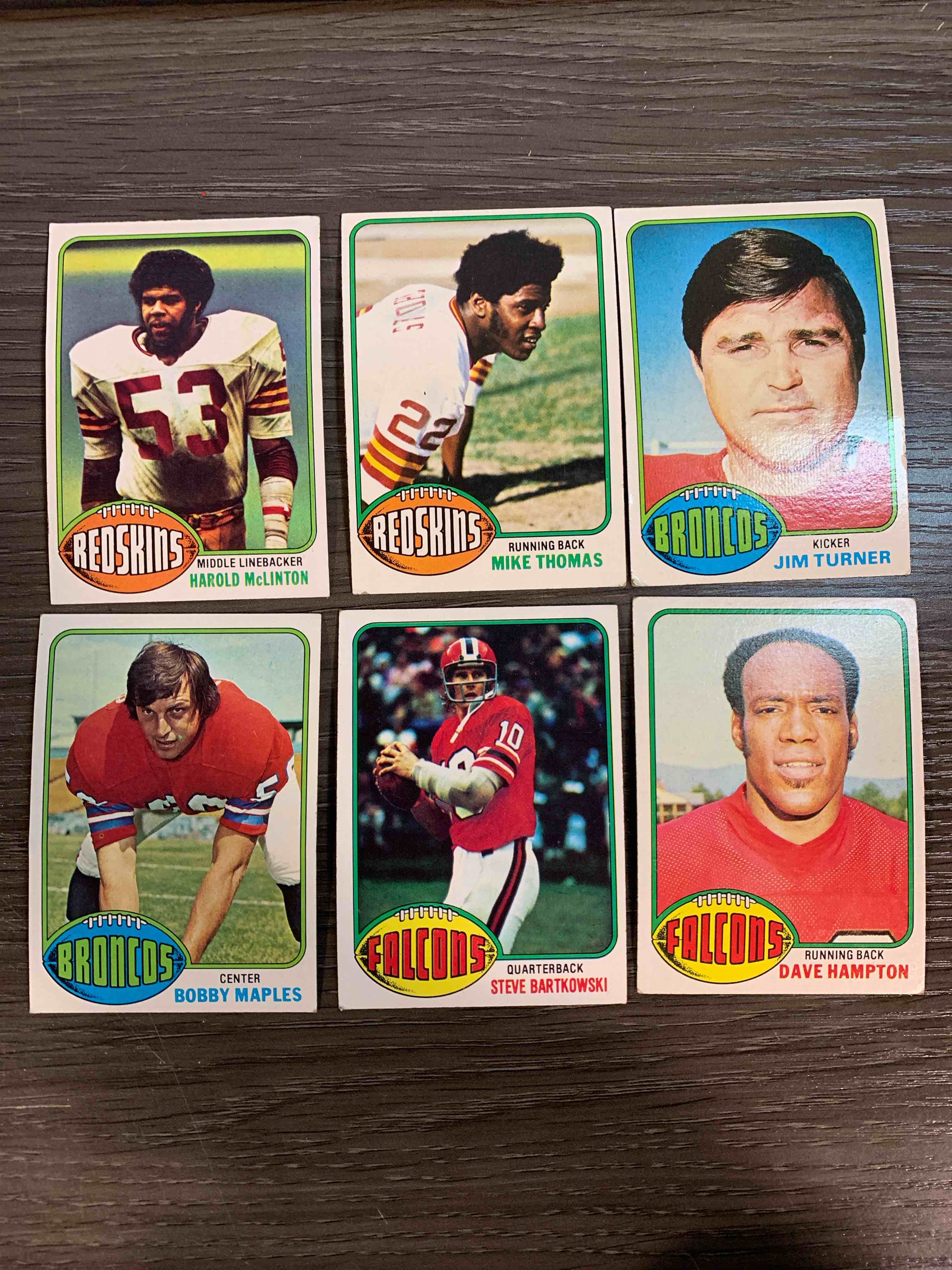Condition photo showing Good Condition for 1976 Topps Football Card Lot 