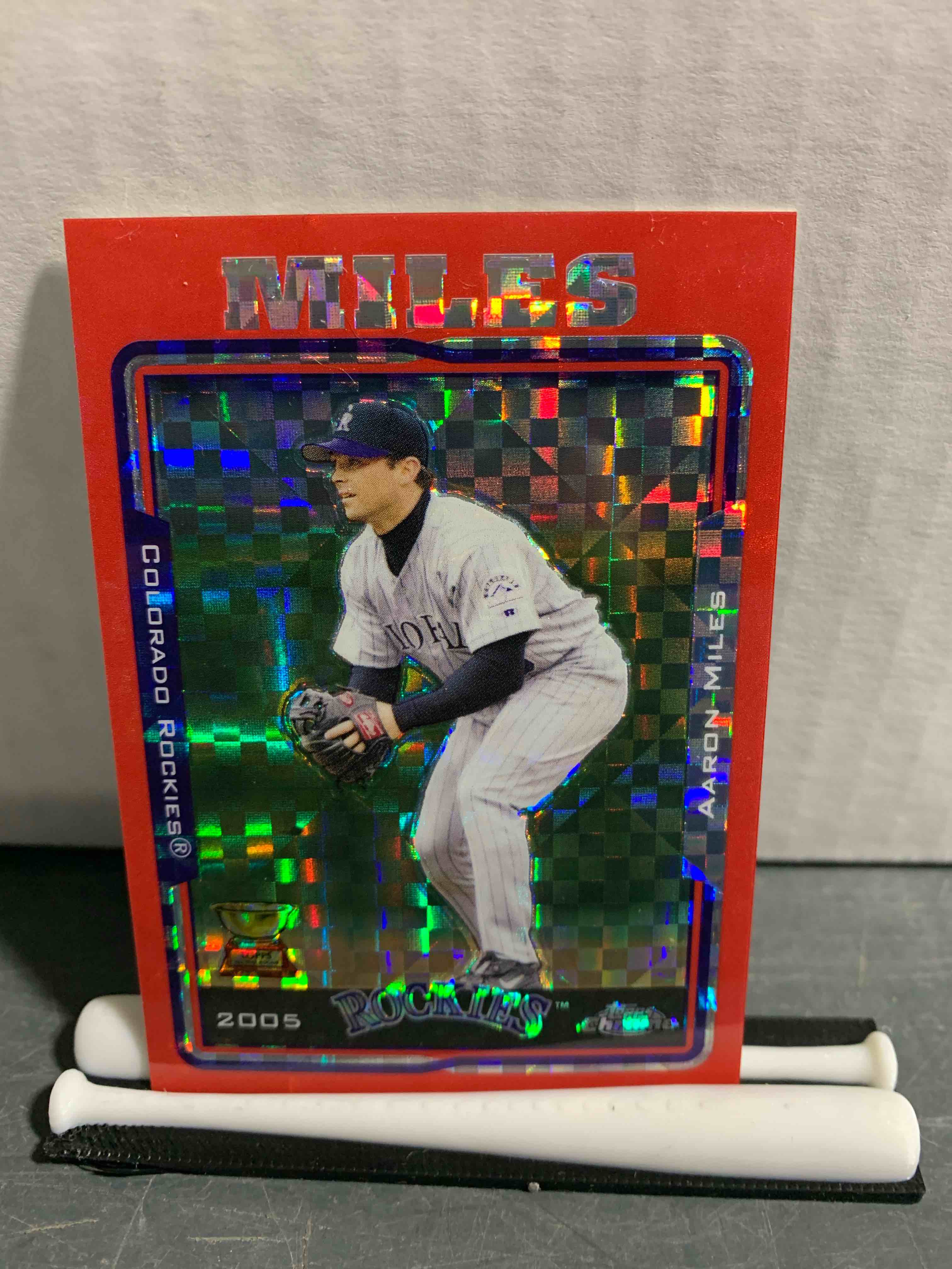 2005 Aaron Miles Chrome Red X Fractor 05/25 