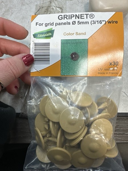 Condition photo showing New/Like New for GRIPNET Clips for Garden Privacy net to Rigid Fence Panels (Wire Diameter 5mm (3/16'') | UV-Treated, 30 Pack, Color Sand.