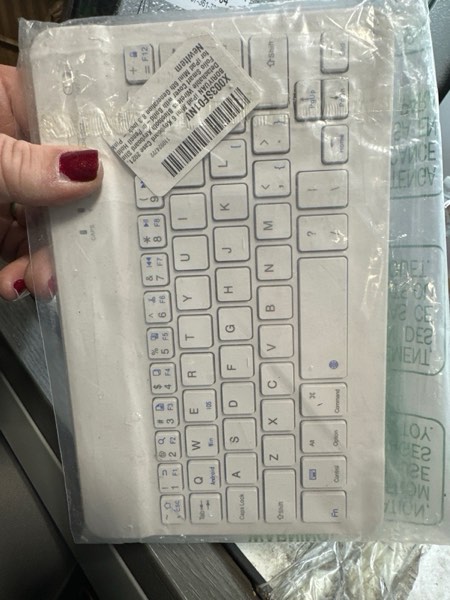 Condition photo showing Good Condition for BORIYUAN iPad mini 7th Gen Keyboard Case 2024, Detachable Bluetooth Keyboard Slim Folio Smart Cover with Build-in Pencil Holder for iPad mini (A17 Pro) 7th Gen 2024 / 6th Gen 8.3 Inch, Pink iPad mini 6 Pink