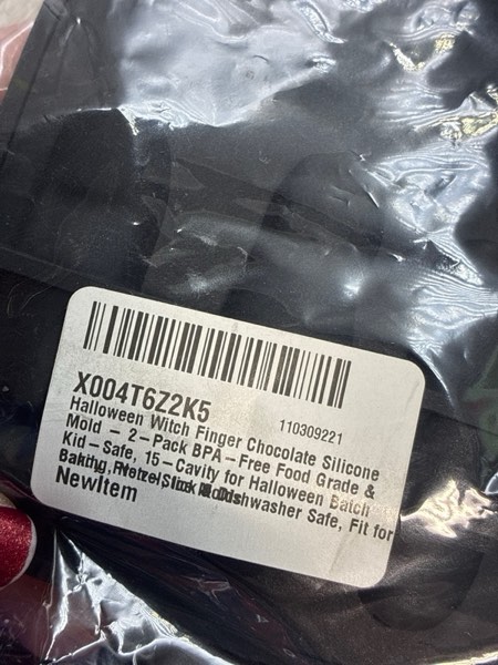 Condition photo showing New/Like New for Halloween 2-Pack Skull Silicone Baking Molds Pan - 6-Cavity for Cakelet & Chocolate, BPA-Free Food Grade, Non-Stick Easy Release & Dishwasher Safe Large Skull Molds(2pack)