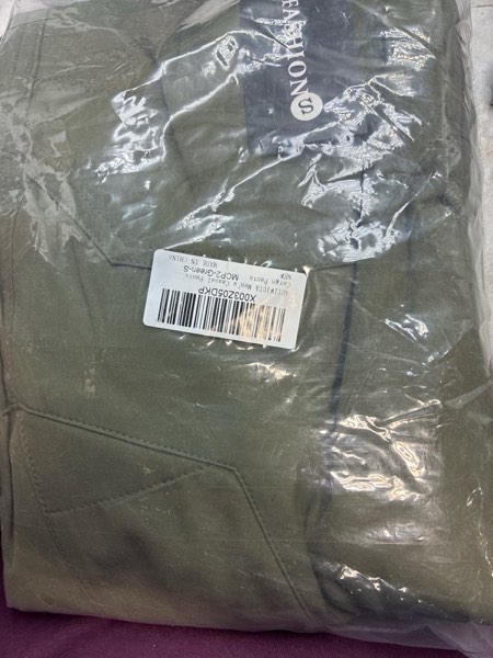 Condition photo showing New/Like New for (Small) AUTIWITUA Men's Tactical Pants Water Resistant Flex Ripstop Cargo Pants Lightweight Hiking Pants with Multi Pockets(No Belt) Green X-Large