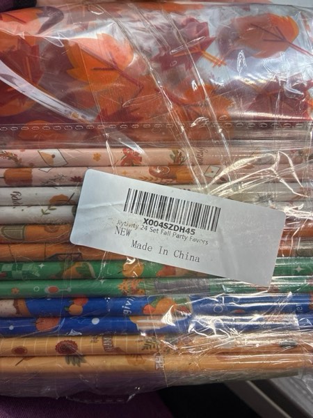 Condition photo showing New/Like New for 220 Pcs Fall Stationery Gift Set Pumpkin Party Favors Pencil Notebook Ruler Eraser Sticker Card Pencil Sharpener Bag for Friendsgiving Goodie Bag Filler Exchange Classroom Reward Prizes