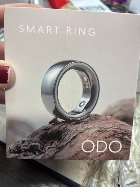 Condition photo showing New/Like New for smart ring odo 3