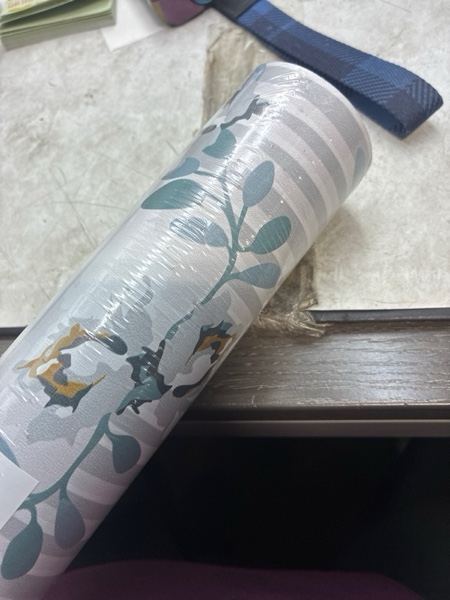 Condition photo showing New/Like New for Peel and Stick Wallpaper Rose Floral Leaf Vintage Removable Wallpaper Self Adhesive Renter Friendly Bathroom Bedroom Vinyl Contact Paper Papel Tapiz para Pared (17.5"*396")