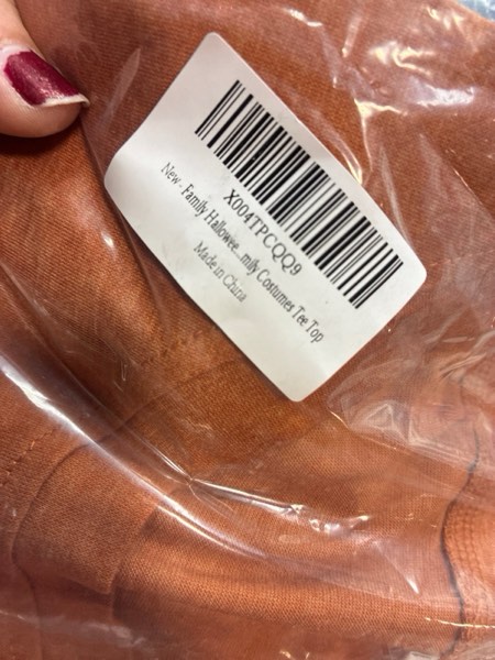 Condition photo showing New/Like New for Family Halloween Shirts Pumpkin Family T Shirt Spooky Season Halloween Family Costumes Tee Top Women Small Black-women