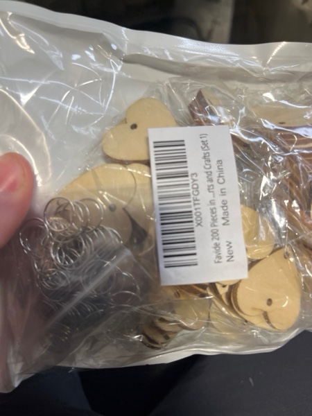 Condition photo showing New/Like New for Favide 200 Pieces in Total, Wooden Circles Wooden Heart Tags with Holes and 12 mm Rings for Birthday Boards, Valentine, Chore Boards, Arts and Crafts (Set 1)