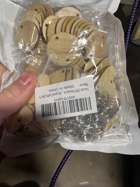 Condition photo showing New/Like New for Favide 200 Pieces in Total, Wooden Circles Wooden Heart Tags with Holes and 12 mm Rings for Birthday Boards, Valentine, Chore Boards, Arts and Crafts (Set 1)