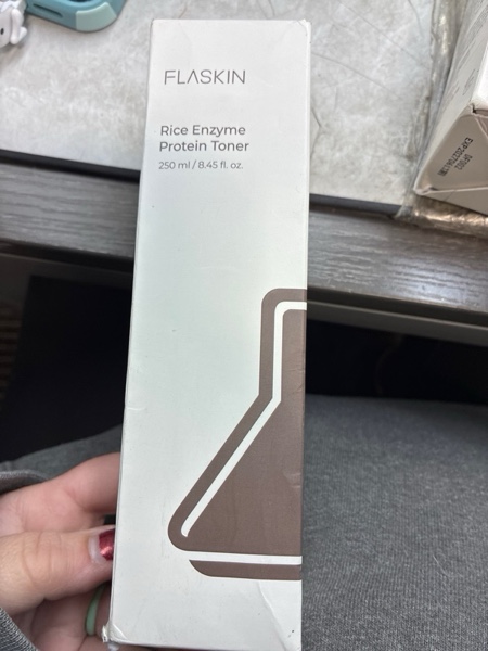 Condition photo showing New/Like New for FLASKIN Milky Toner | Rice Enzyme Protein Toner | Skin Barrier Support, Hydration, Glow, Brightening | Oat and Rice Extract, Ceramide, Niacinamide | Dry, Flaky Skin | Korean Skincare | 8.5 fl.oz.