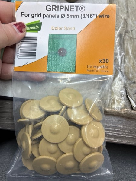 Condition photo showing New/Like New for GRIPNET Clips for Garden Privacy net to Rigid Fence Panels (Wire Diameter 5mm (3/16'') | UV-Treated, 30 Pack, Color Sand.