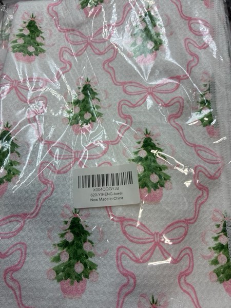 Condition photo showing New/Like New for Merry Chinoiserie Christmas Kitchen Towels, Pink Bow Christmas Tree Dish Towels for Kitchen Bathroom, Pink Christmas Hand Towels for Bathroom Kitchen, Grandmillennial Decor,16x24 Inches Set of 4 Christmas-pink Chinoiserie Tree Set of 4